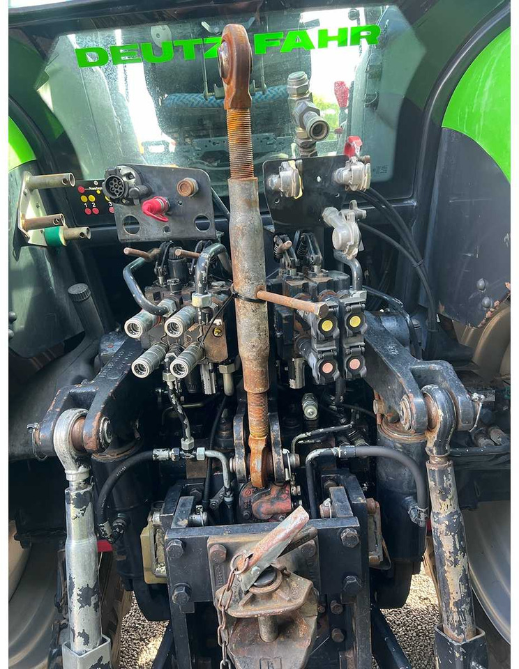 Traktori Deutz Fahr Agrotron 130: kuva Traktori Deutz Fahr Agrotron 130