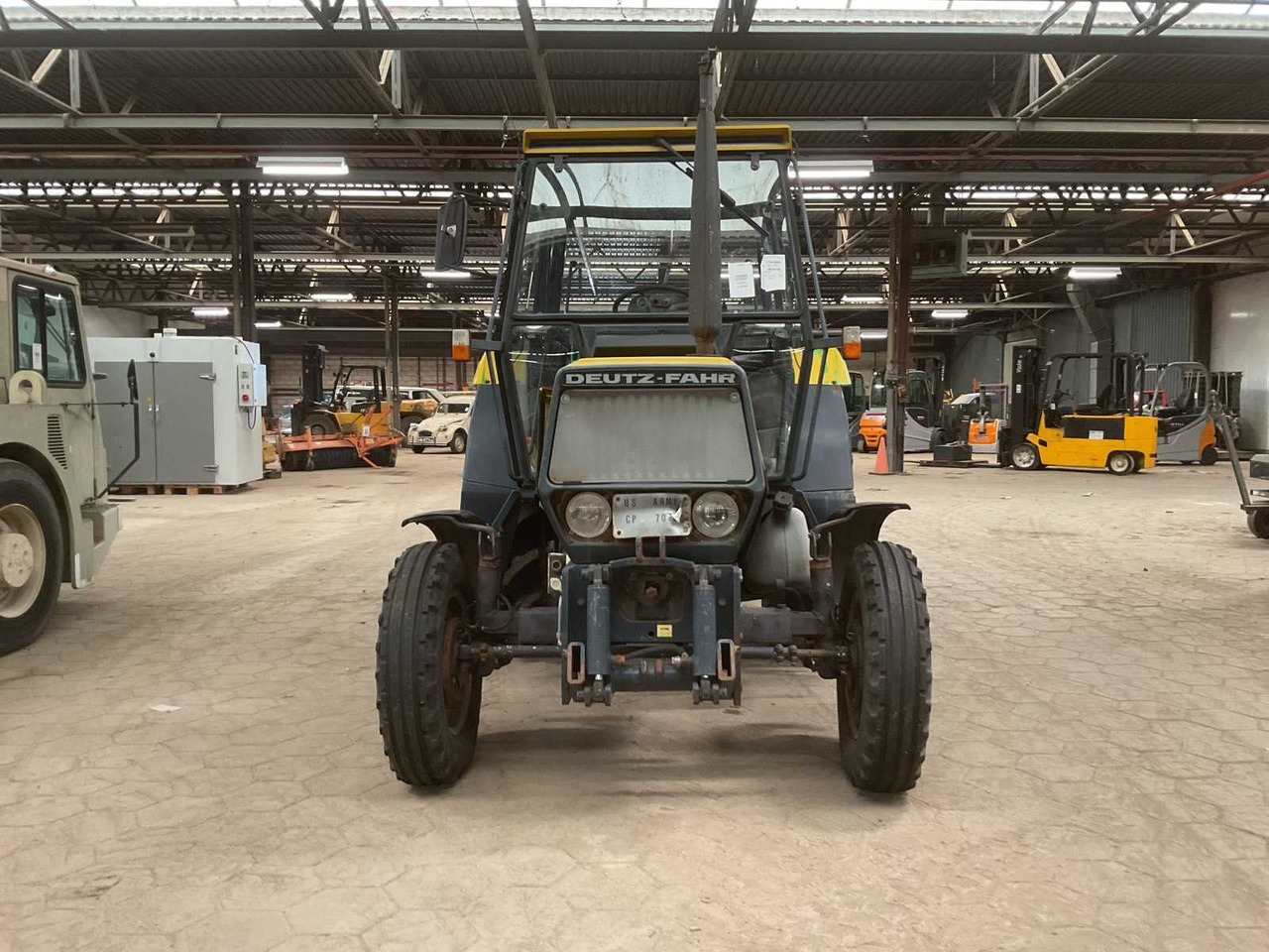 Deutz-Fahr D1067-T - Traktori: kuva Deutz-Fahr D1067-T - Traktori Deutz-Fahr D1067-T - Traktori: kuva Deutz-Fahr D1067-T - Traktori