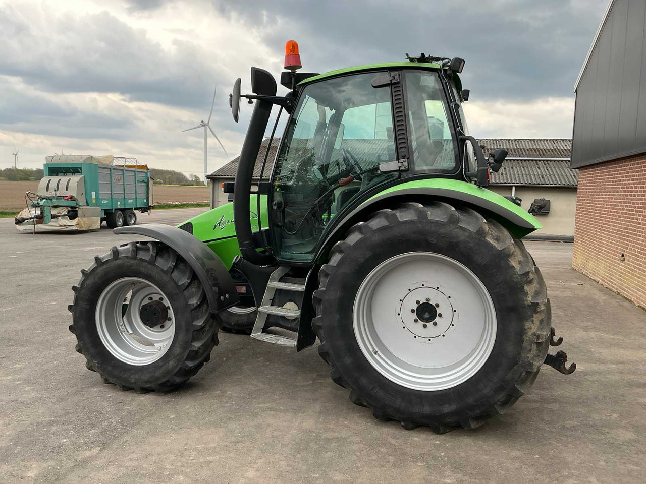 Deutz-fahr Agrotron 85 - Traktori: kuva Deutz-fahr Agrotron 85 - Traktori Deutz-fahr Agrotron 85 - Traktori: kuva Deutz-fahr Agrotron 85 - Traktori