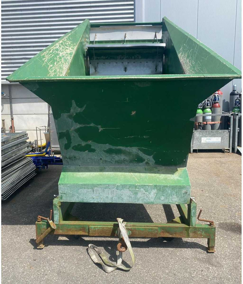 Dispenser - Karjatalouskone: kuva Dispenser - Karjatalouskone Dispenser - Karjatalouskone: kuva Dispenser - Karjatalouskone