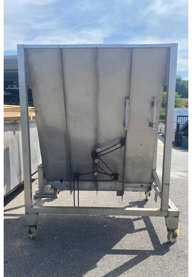 Dispenser - Karjatalouskone: kuva Dispenser - Karjatalouskone Dispenser - Karjatalouskone: kuva Dispenser - Karjatalouskone