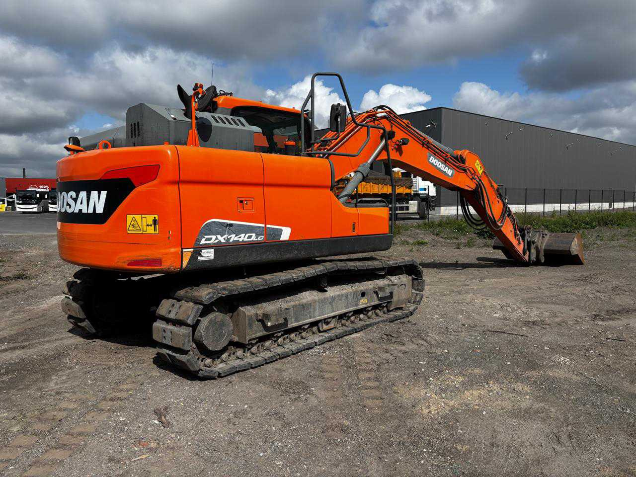 Doosan DX140 LC-5 - Telakaivukone: kuva Doosan DX140 LC-5 - Telakaivukone Doosan DX140 LC-5 - Telakaivukone: kuva Doosan DX140 LC-5 - Telakaivukone