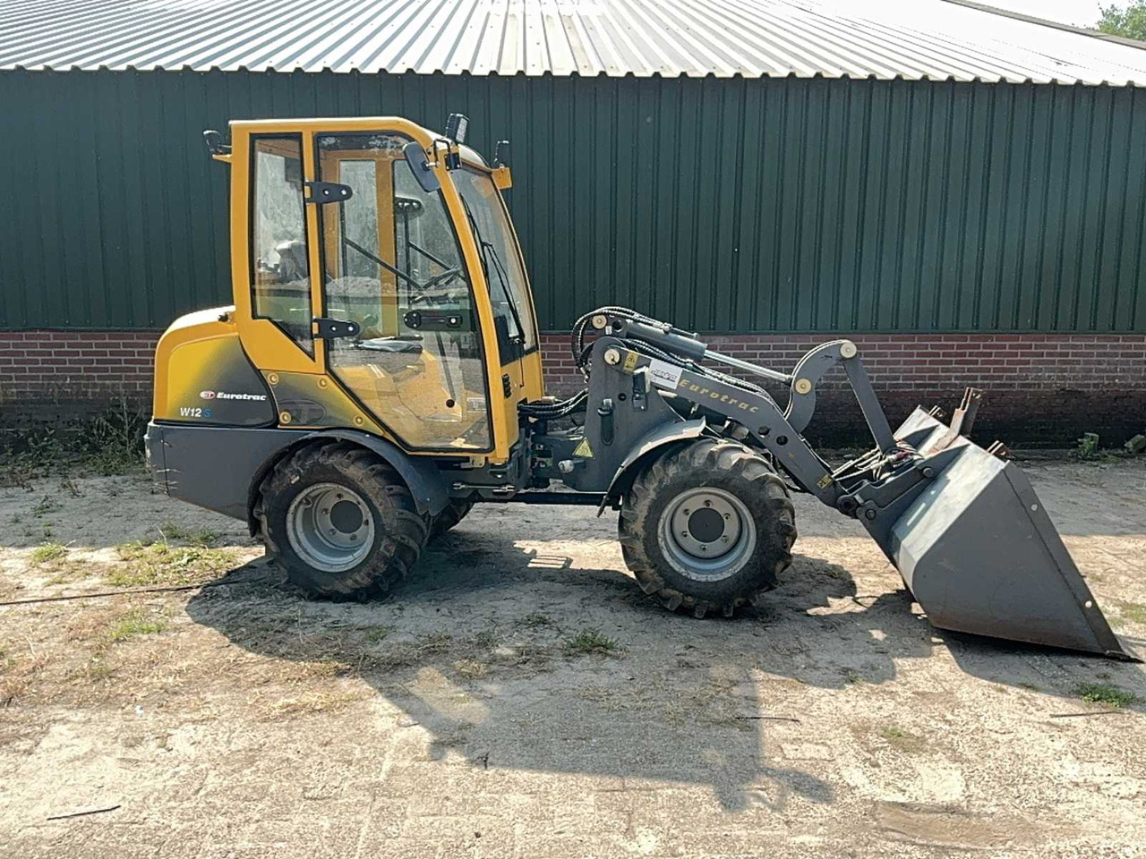 Eurotrac 8207W121CS - Pyöräkuormaaja: kuva Eurotrac 8207W121CS - Pyöräkuormaaja Eurotrac 8207W121CS - Pyöräkuormaaja: kuva Eurotrac 8207W121CS - Pyöräkuormaaja