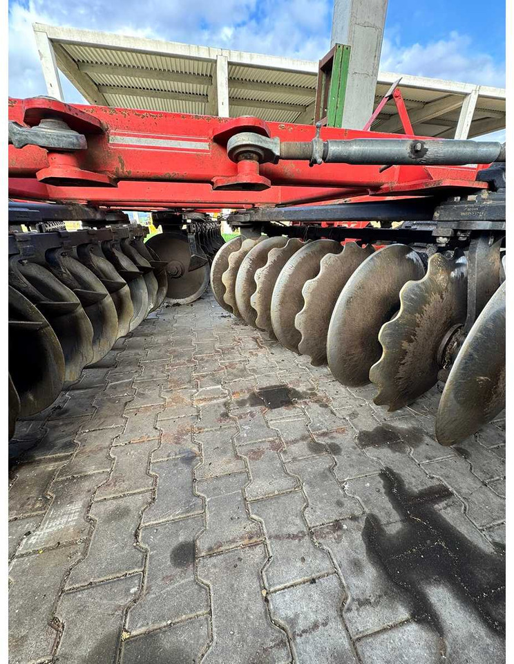 GREGOIRE BESSON D02/08 - Lautasäes: kuva GREGOIRE BESSON D02/08 - Lautasäes GREGOIRE BESSON D02/08 - Lautasäes: kuva GREGOIRE BESSON D02/08 - Lautasäes