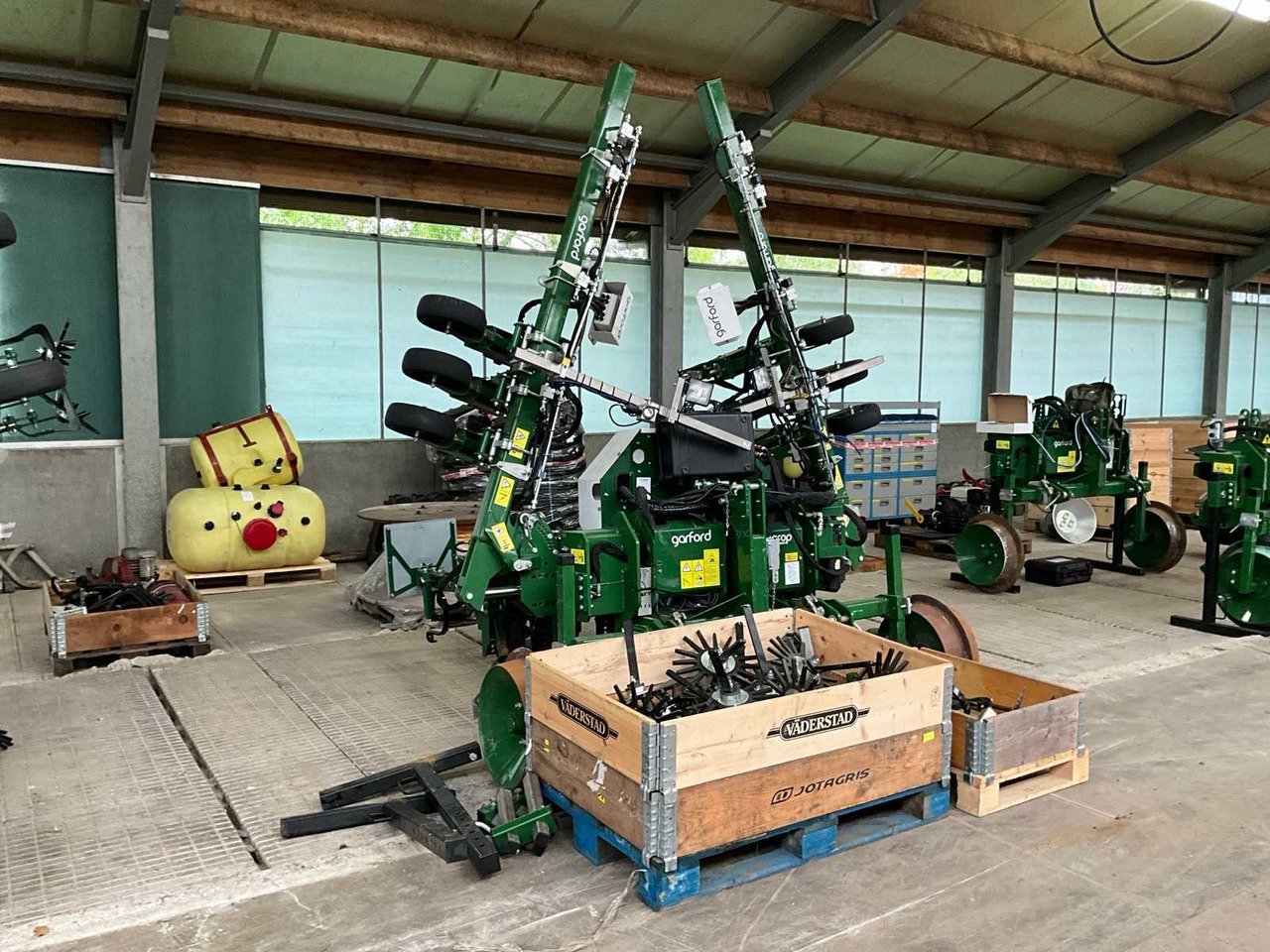 Garford Interrow Side-Shift 12 rijer - Maanmuokkauskone: kuva Garford Interrow Side-Shift 12 rijer - Maanmuokkauskone Garford Interrow Side-Shift 12 rijer - Maanmuokkauskone: kuva Garford Interrow Side-Shift 12 rijer - Maanmuokkauskone