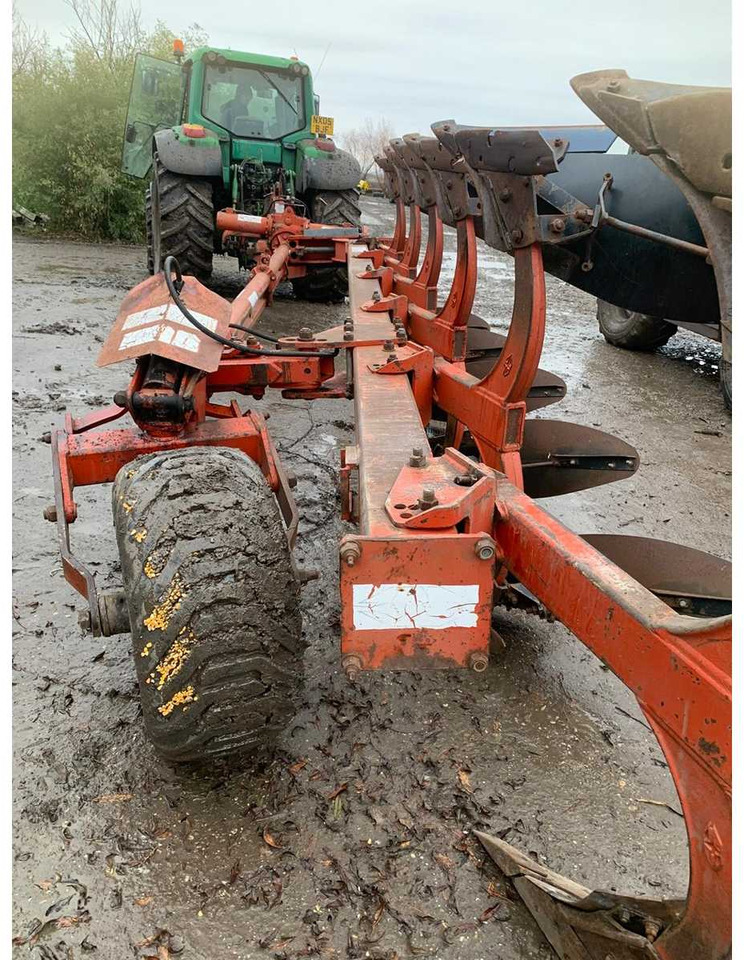 Gregoire Besson - Aura: kuva Gregoire Besson - Aura Gregoire Besson - Aura: kuva Gregoire Besson - Aura