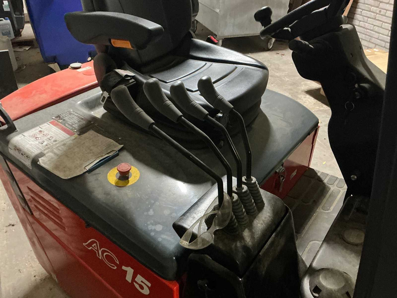 HELI - - FORKLIFT - Vastapainotrukki: kuva HELI - - FORKLIFT - Vastapainotrukki HELI - - FORKLIFT - Vastapainotrukki: kuva HELI - - FORKLIFT - Vastapainotrukki