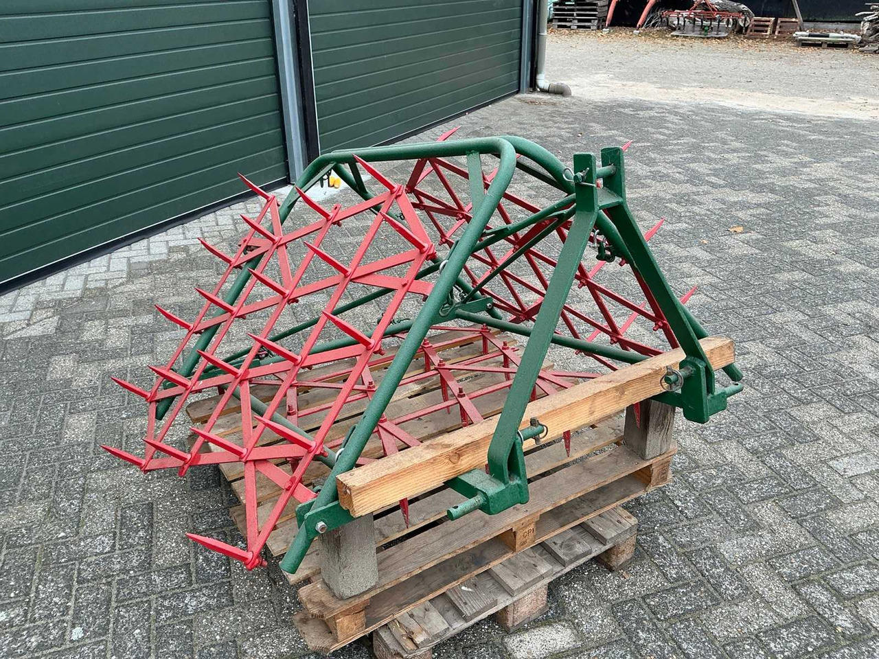 Harrow 2600mm - Maanmuokkauskone: kuva  Harrow 2600mm - Maanmuokkauskone Harrow 2600mm - Maanmuokkauskone: kuva  Harrow 2600mm - Maanmuokkauskone