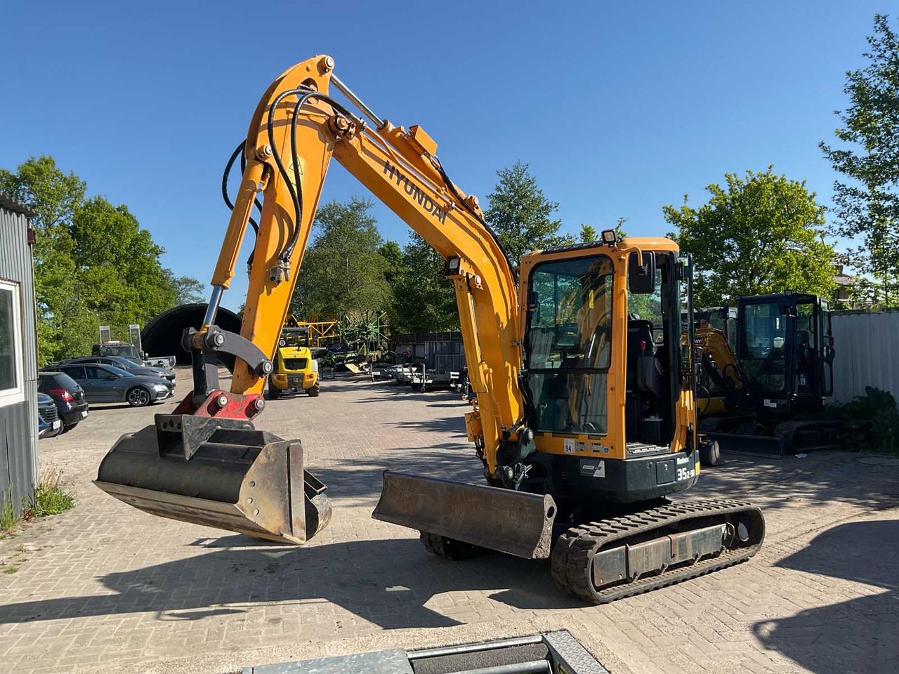 Hyundai Excabator Robex-35z-9A - Telakaivukone: kuva Hyundai Excabator Robex-35z-9A - Telakaivukone Hyundai Excabator Robex-35z-9A - Telakaivukone: kuva Hyundai Excabator Robex-35z-9A - Telakaivukone