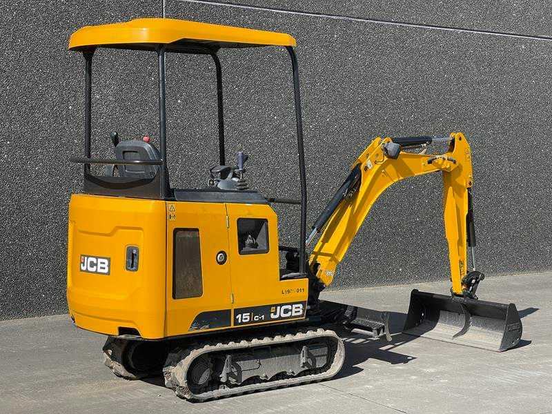 JCB 15 C-1 - Telakaivukone: kuva JCB 15 C-1 - Telakaivukone JCB 15 C-1 - Telakaivukone: kuva JCB 15 C-1 - Telakaivukone