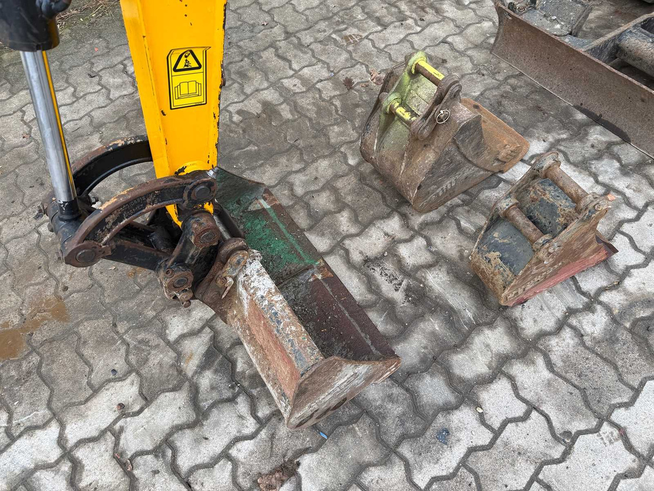 Minikuormaaja JCB - 16C-1 - 2022 - MINI EXCAVATOR - 3 X BUCKET: kuva Minikuormaaja JCB - 16C-1 - 2022 - MINI EXCAVATOR - 3 X BUCKET