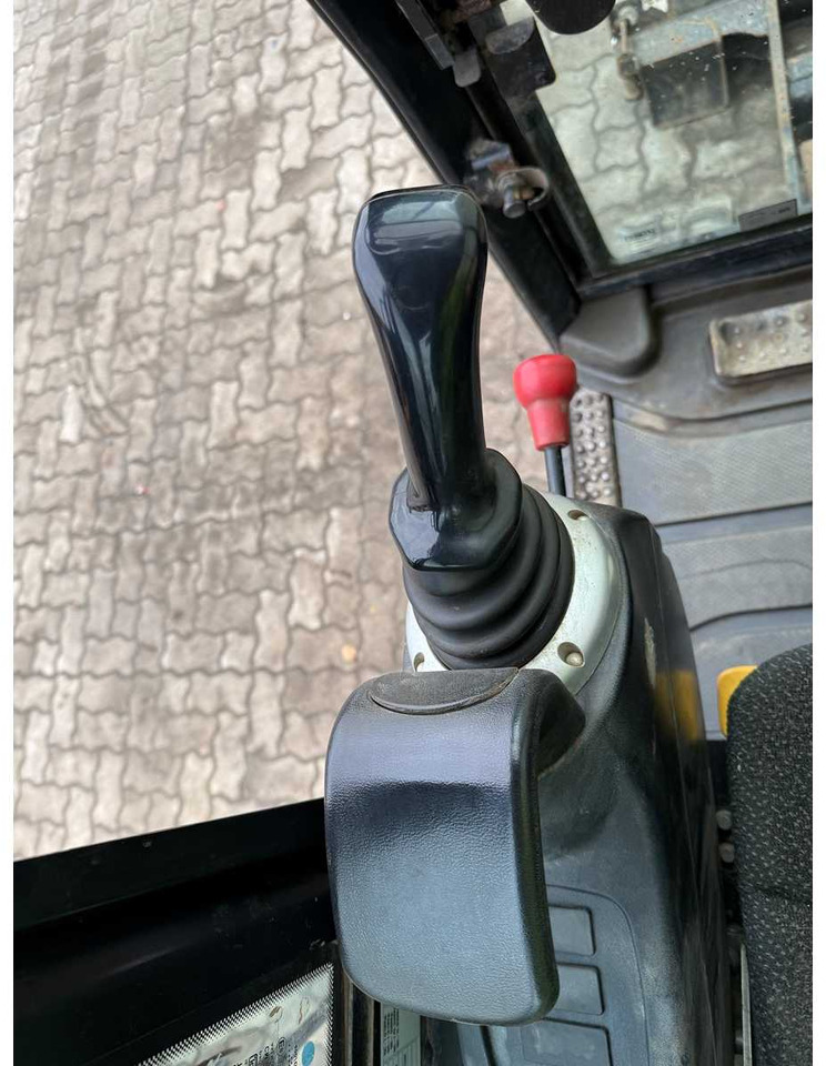 Minikuormaaja JCB - 16C-1 - 2022 - MINI EXCAVATOR - 3 X BUCKET: kuva Minikuormaaja JCB - 16C-1 - 2022 - MINI EXCAVATOR - 3 X BUCKET