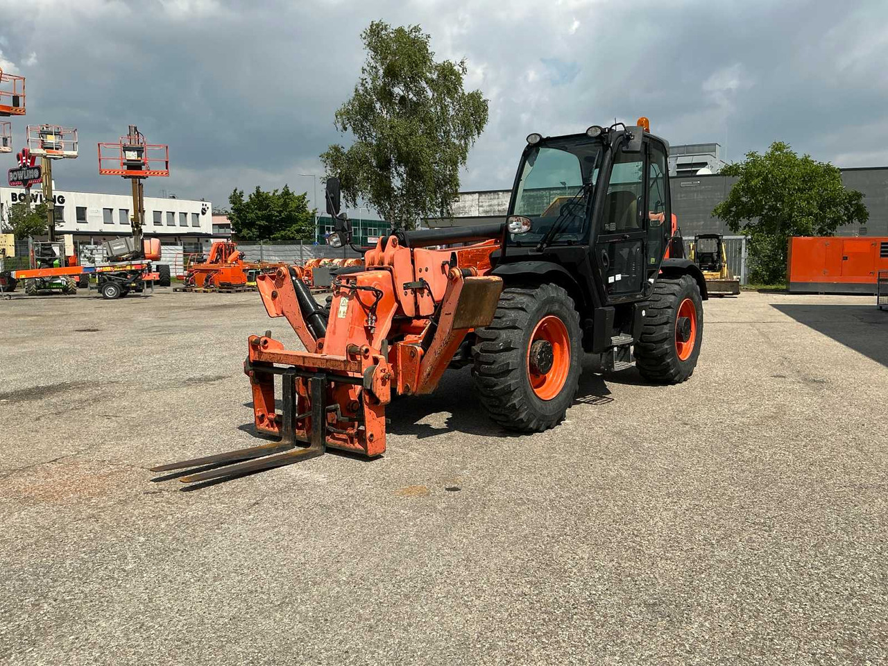 JCB 540-140 - Pyöräkuormaaja: kuva JCB 540-140 - Pyöräkuormaaja JCB 540-140 - Pyöräkuormaaja: kuva JCB 540-140 - Pyöräkuormaaja