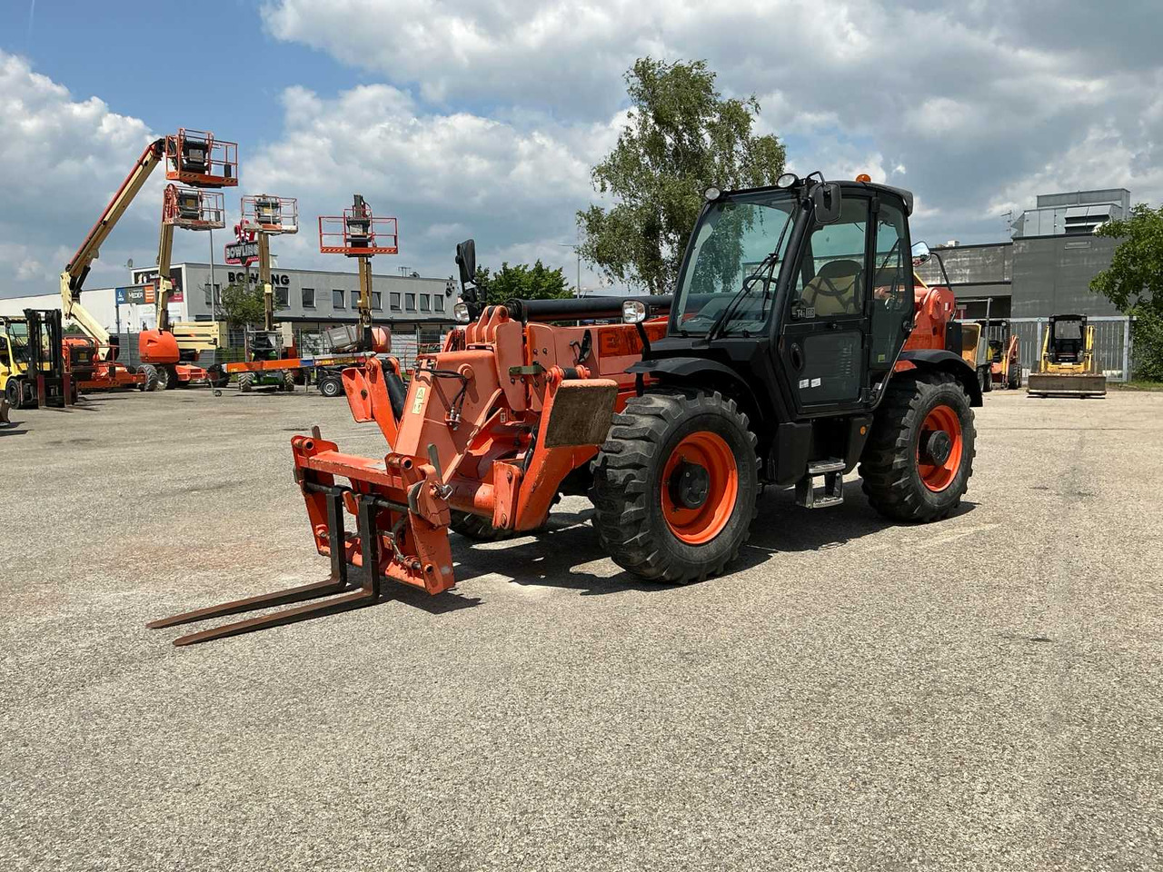 JCB 540-140 - Liukuohjattu kuormaaja: kuva JCB 540-140 - Liukuohjattu kuormaaja JCB 540-140 - Liukuohjattu kuormaaja: kuva JCB 540-140 - Liukuohjattu kuormaaja