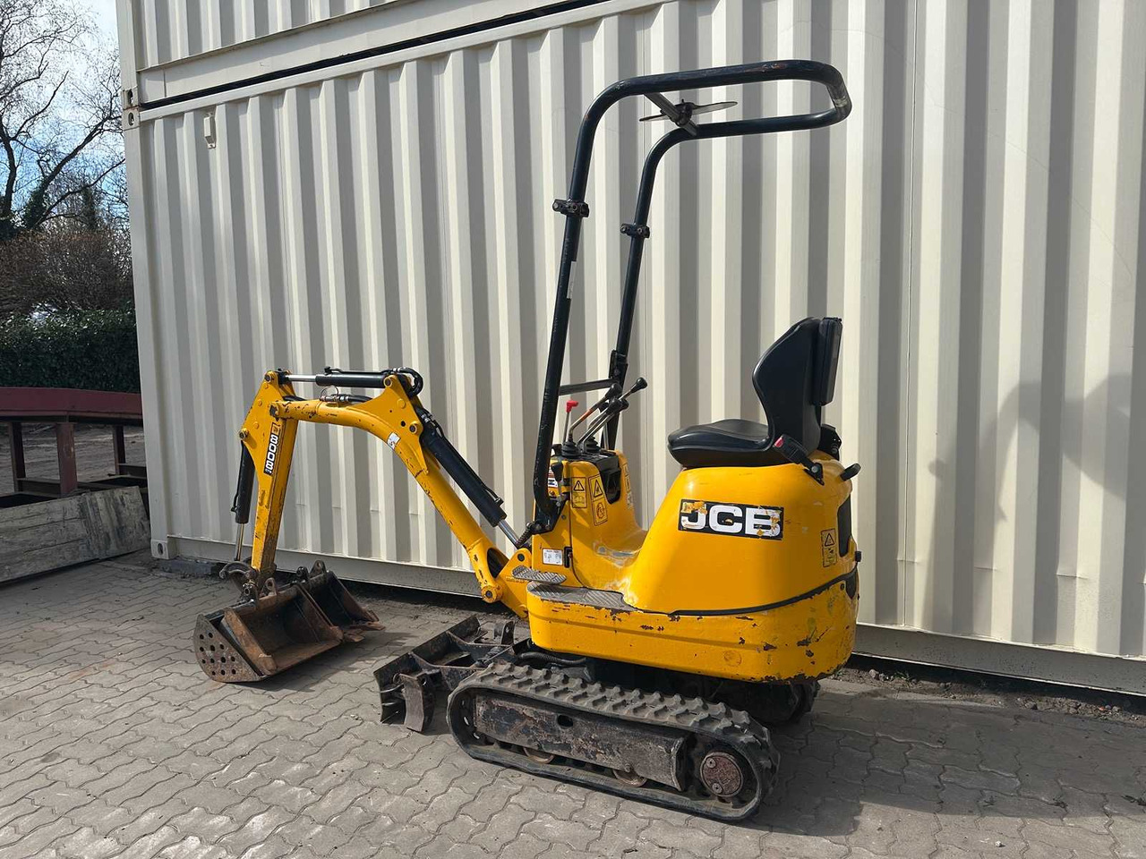 JCB 8008 CTS - Minikuormaaja: kuva JCB 8008 CTS - Minikuormaaja JCB 8008 CTS - Minikuormaaja: kuva JCB 8008 CTS - Minikuormaaja