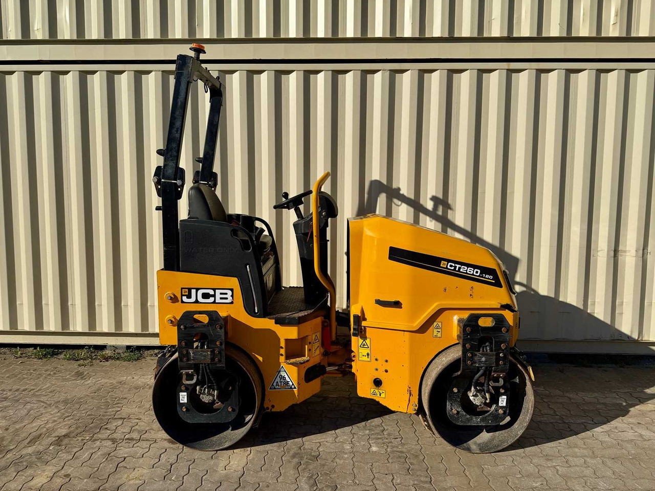 JCB CT260-120 - Tiejyrä: kuva JCB CT260-120 - Tiejyrä JCB CT260-120 - Tiejyrä: kuva JCB CT260-120 - Tiejyrä
