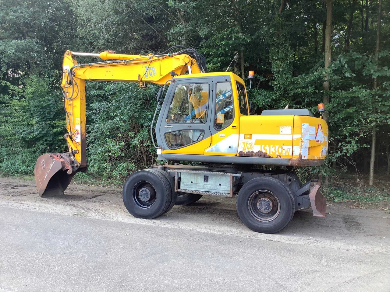 JCB JS130W - Pyöräalustainen kaivinkone: kuva JCB JS130W - Pyöräalustainen kaivinkone JCB JS130W - Pyöräalustainen kaivinkone: kuva JCB JS130W - Pyöräalustainen kaivinkone