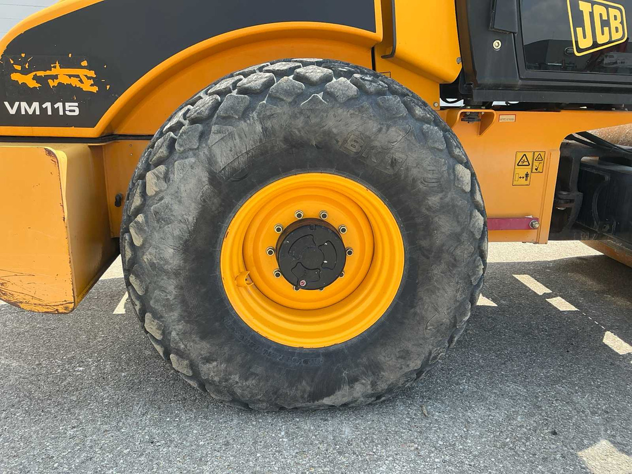 JCB VM115 - Tiejyrä: kuva JCB VM115 - Tiejyrä JCB VM115 - Tiejyrä: kuva JCB VM115 - Tiejyrä