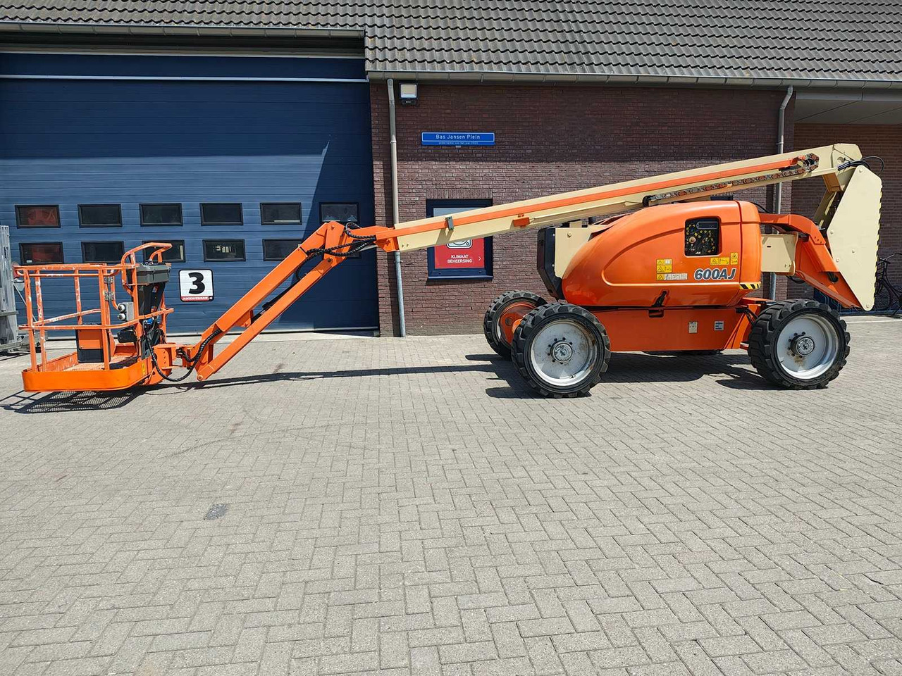JLG 600AJ - Henkilönostin: kuva JLG 600AJ - Henkilönostin JLG 600AJ - Henkilönostin: kuva JLG 600AJ - Henkilönostin