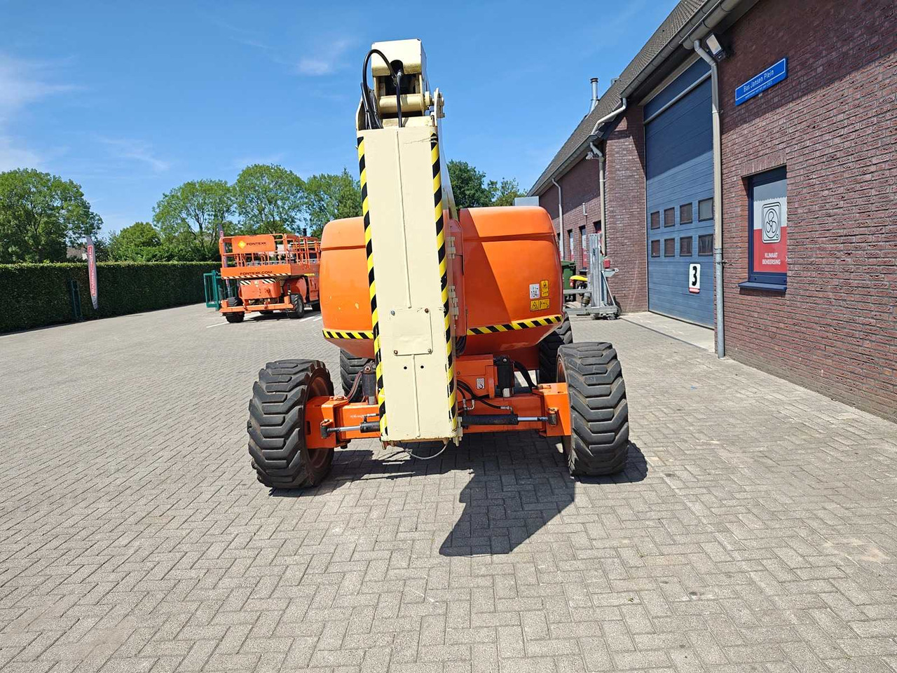 JLG 600AJ - Henkilönostin: kuva JLG 600AJ - Henkilönostin JLG 600AJ - Henkilönostin: kuva JLG 600AJ - Henkilönostin
