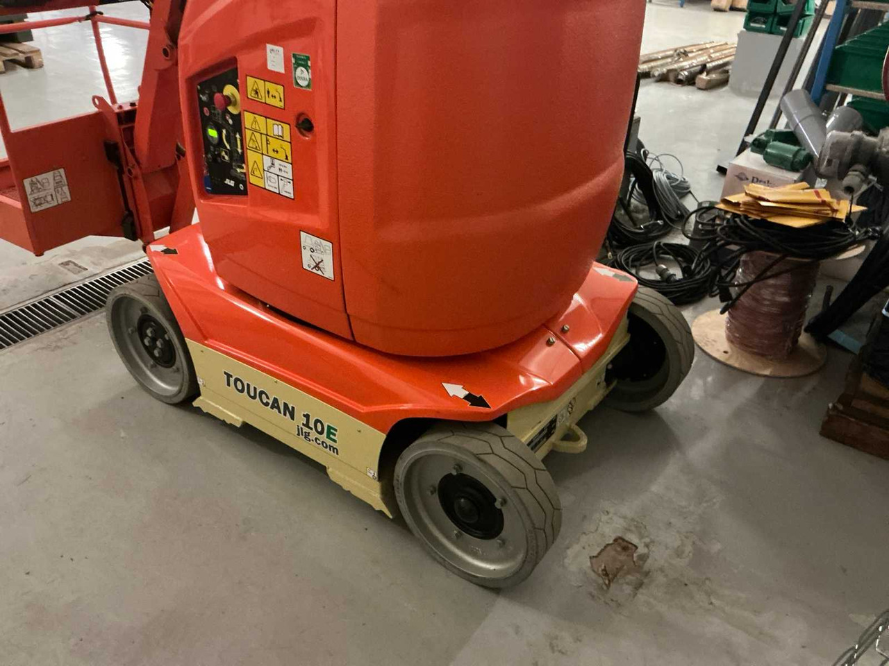 JLG Toucan 10 E - Henkilönostin: kuva JLG Toucan 10 E - Henkilönostin JLG Toucan 10 E - Henkilönostin: kuva JLG Toucan 10 E - Henkilönostin