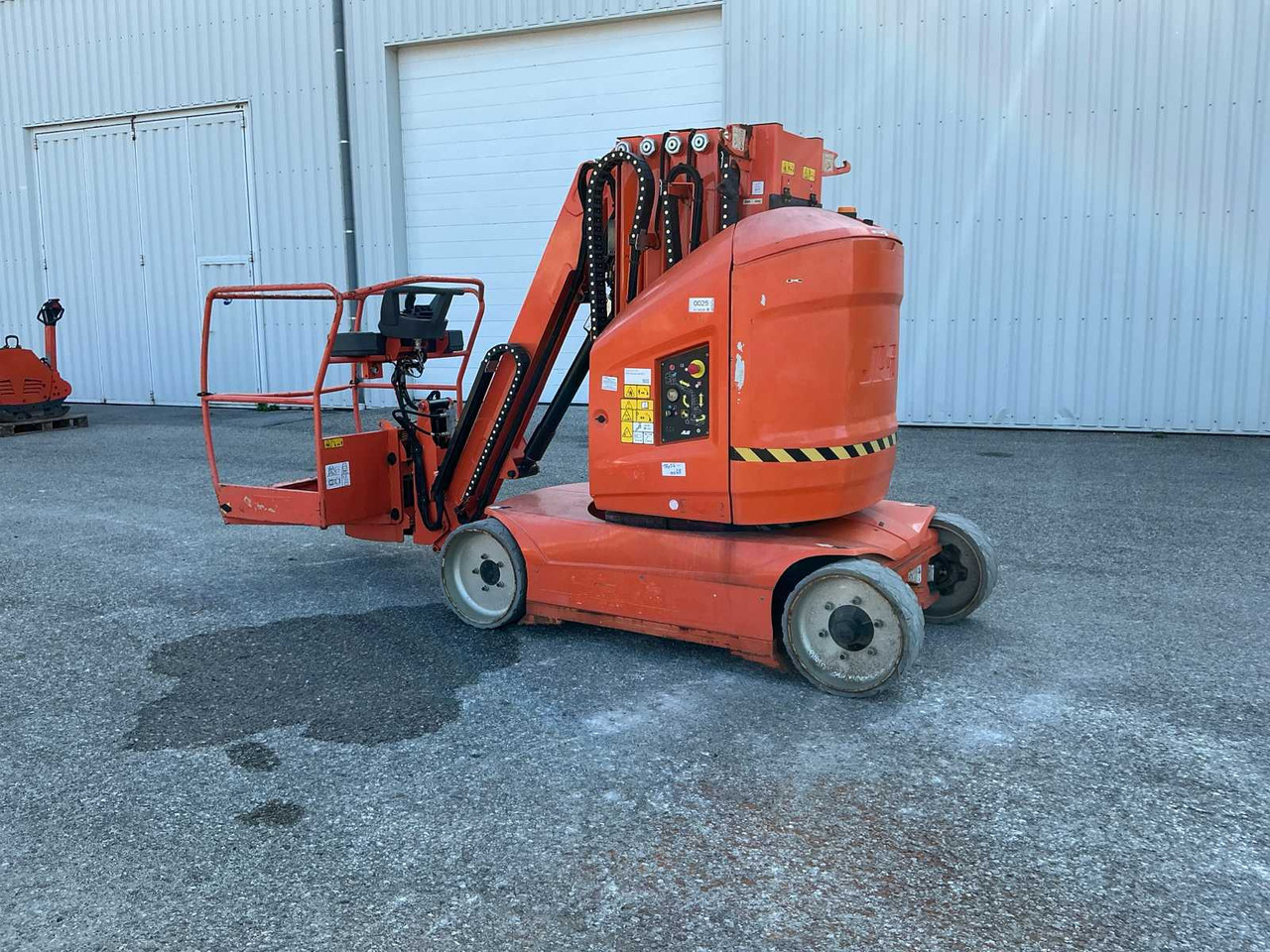 JLG Toucan 12E - Henkilönostin: kuva JLG Toucan 12E - Henkilönostin JLG Toucan 12E - Henkilönostin: kuva JLG Toucan 12E - Henkilönostin
