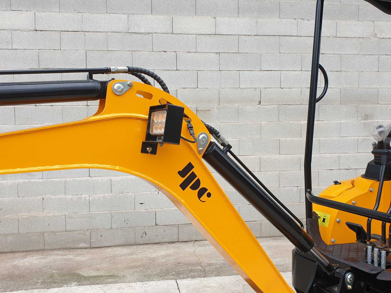 Minikuormaaja JPC HT18 MINI EXCAVATOR: kuva Minikuormaaja JPC HT18 MINI EXCAVATOR