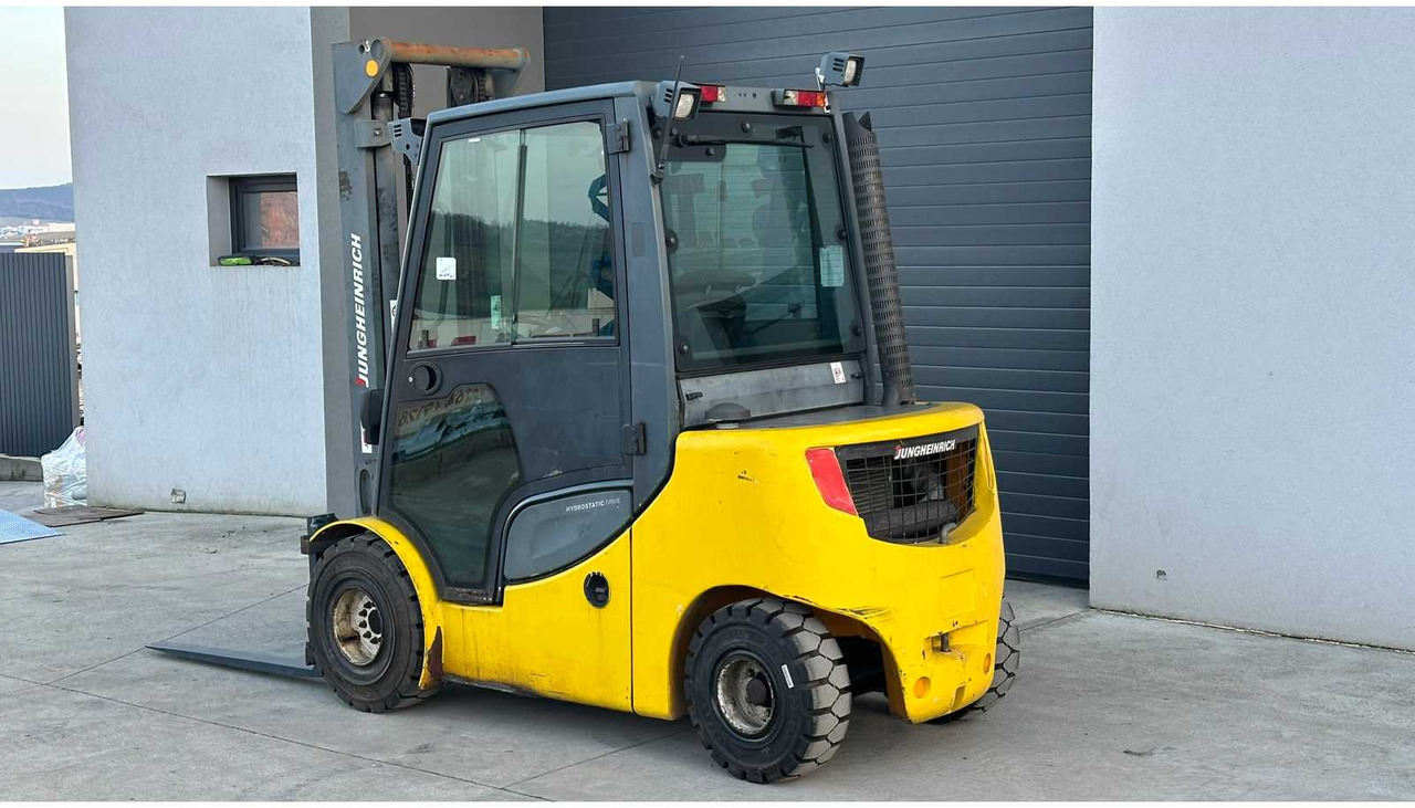 JUNGHEINRICH - DFG 430S - FORKLIFT TRUCKS - 2008 - Vastapainotrukki: kuva JUNGHEINRICH - DFG 430S - FORKLIFT TRUCKS - 2008 - Vastapainotrukki JUNGHEINRICH - DFG 430S - FORKLIFT TRUCKS - 2008 - Vastapainotrukki: kuva JUNGHEINRICH - DFG 430S - FORKLIFT TRUCKS - 2008 - Vastapainotrukki