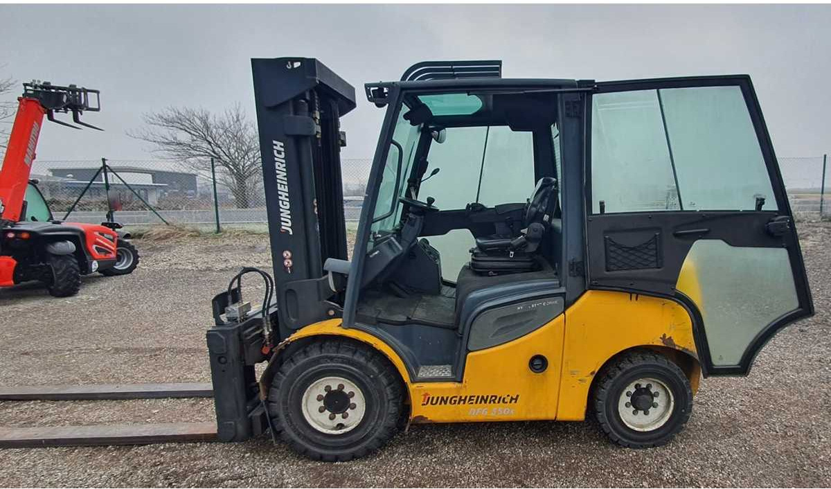 JUNGHEINRICH - DFG S50S - 2015 - FORKLIFT TRUCKS - Vastapainotrukki: kuva JUNGHEINRICH - DFG S50S - 2015 - FORKLIFT TRUCKS - Vastapainotrukki JUNGHEINRICH - DFG S50S - 2015 - FORKLIFT TRUCKS - Vastapainotrukki: kuva JUNGHEINRICH - DFG S50S - 2015 - FORKLIFT TRUCKS - Vastapainotrukki