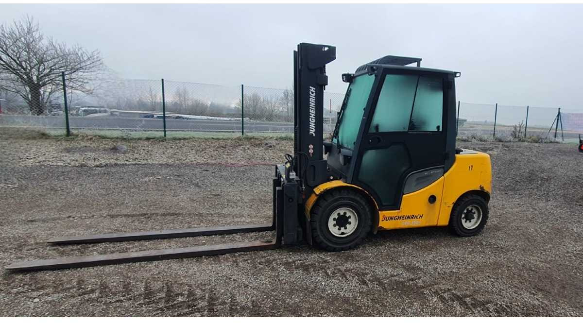 JUNGHEINRICH - DFG S50S - 2015 - FORKLIFT TRUCKS - Vastapainotrukki: kuva JUNGHEINRICH - DFG S50S - 2015 - FORKLIFT TRUCKS - Vastapainotrukki JUNGHEINRICH - DFG S50S - 2015 - FORKLIFT TRUCKS - Vastapainotrukki: kuva JUNGHEINRICH - DFG S50S - 2015 - FORKLIFT TRUCKS - Vastapainotrukki