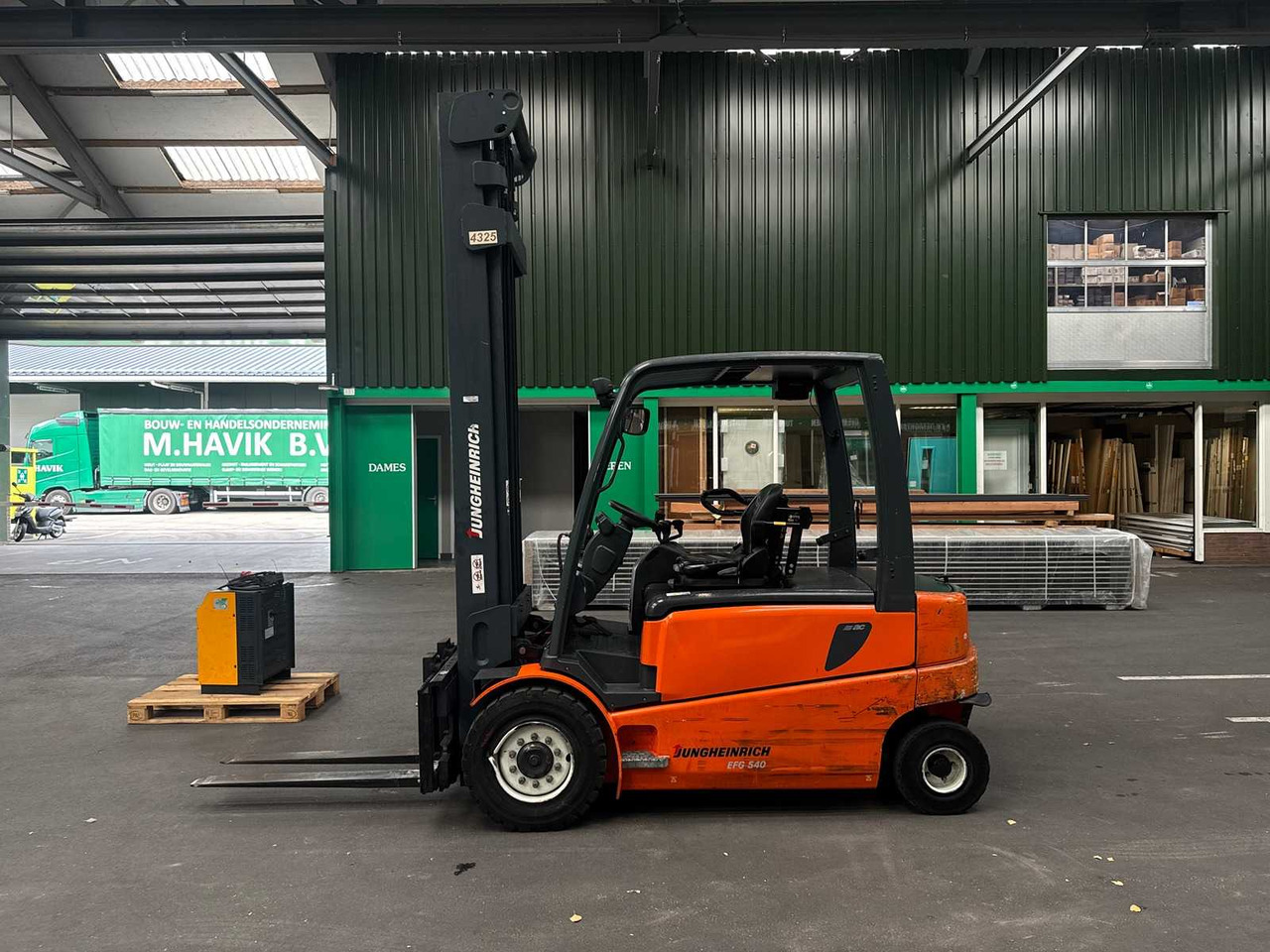 JUNGHEINRICH - EFG 540 - FORKLIFT TRUCK - Vastapainotrukki: kuva JUNGHEINRICH - EFG 540 - FORKLIFT TRUCK - Vastapainotrukki JUNGHEINRICH - EFG 540 - FORKLIFT TRUCK - Vastapainotrukki: kuva JUNGHEINRICH - EFG 540 - FORKLIFT TRUCK - Vastapainotrukki