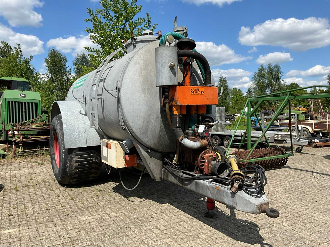 Jako 9000 - Lietevaunu: kuva Jako 9000 - Lietevaunu Jako 9000 - Lietevaunu: kuva Jako 9000 - Lietevaunu