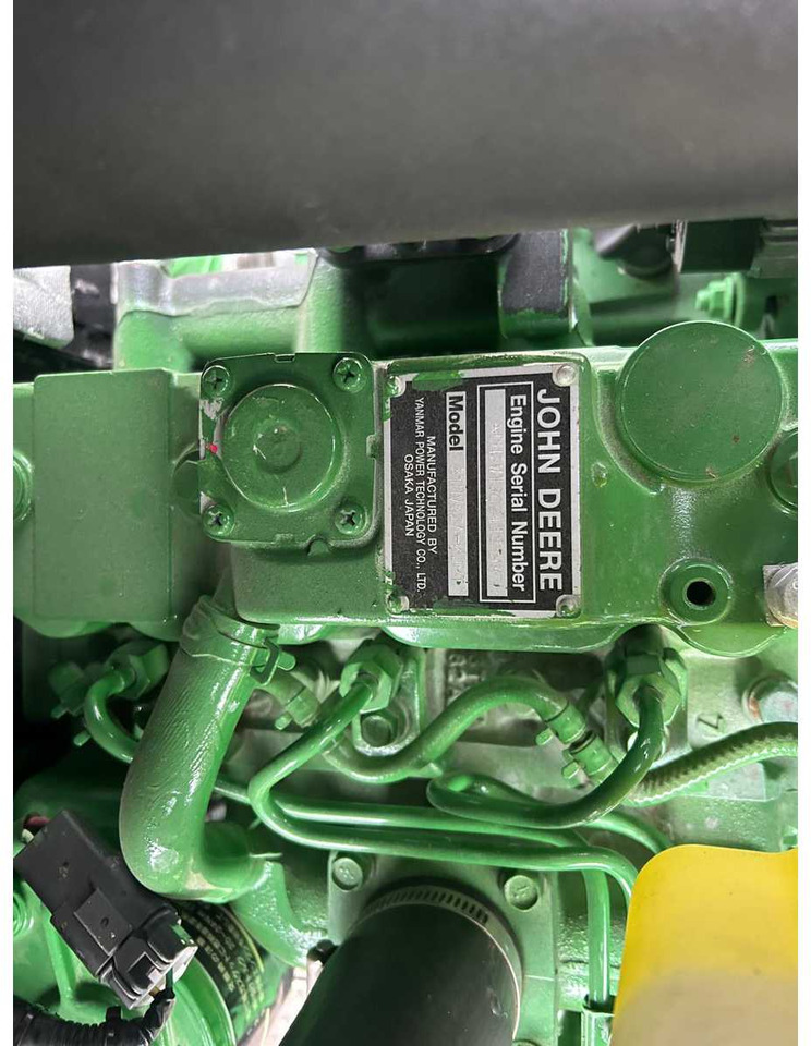 Pientraktori John Deere 3028 EN: kuva Pientraktori John Deere 3028 EN