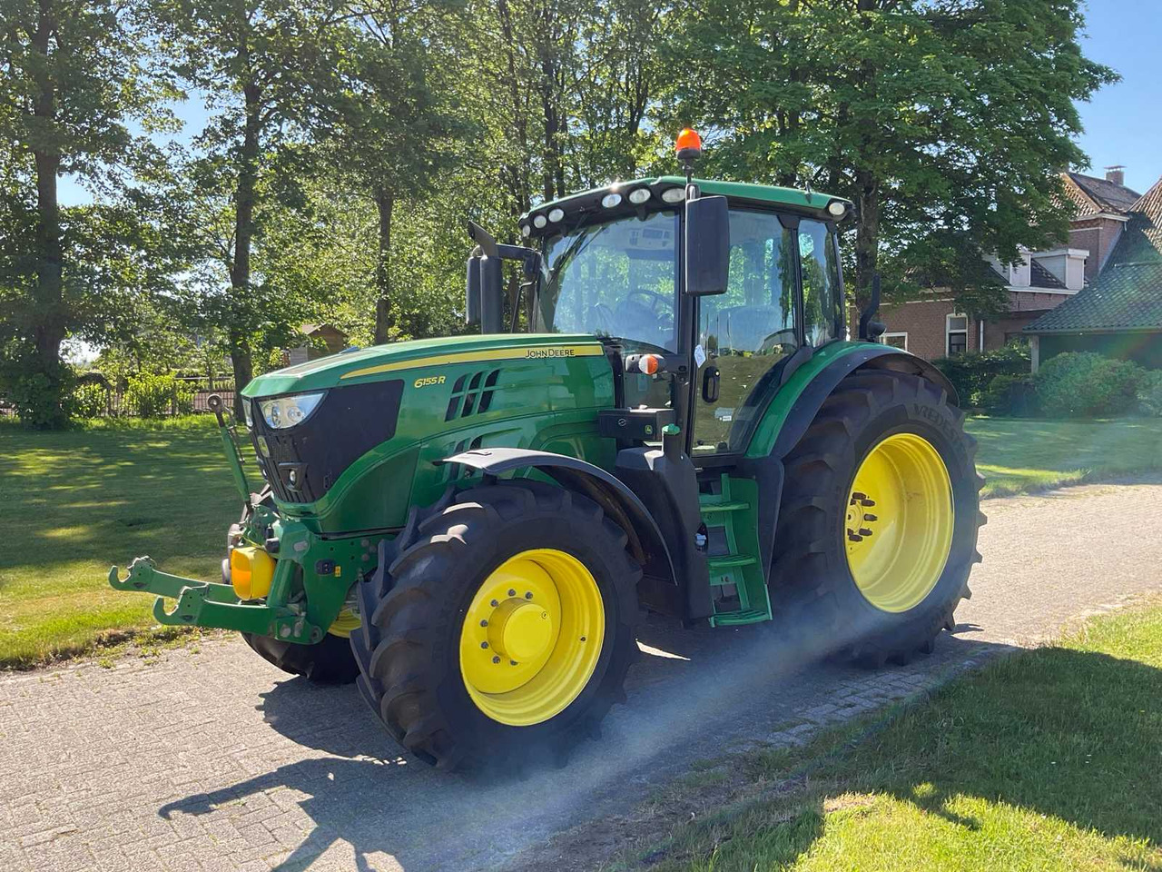 John Deere 6155R - Traktori: kuva John Deere 6155R - Traktori John Deere 6155R - Traktori: kuva John Deere 6155R - Traktori