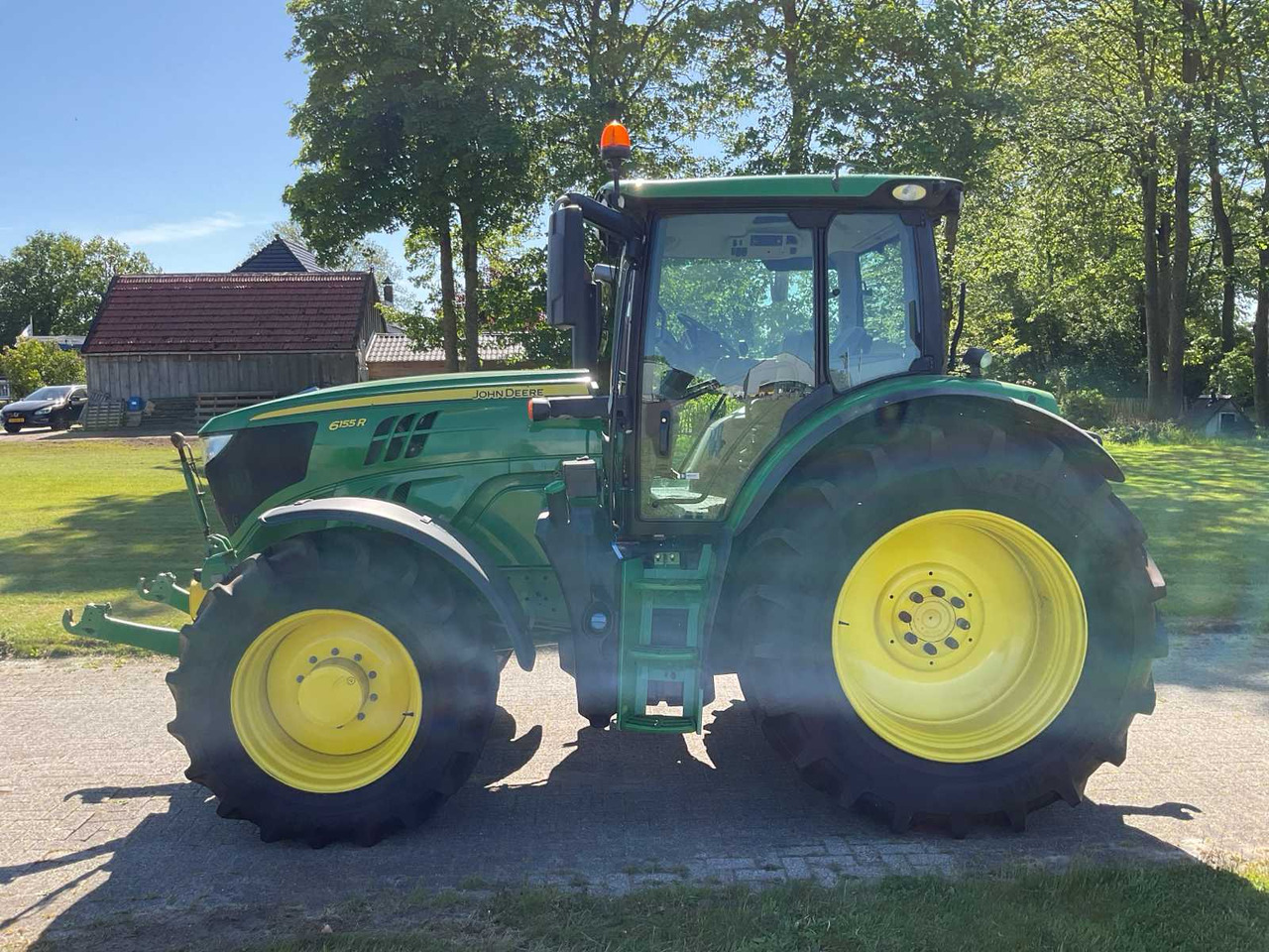 John Deere 6155R - Traktori: kuva John Deere 6155R - Traktori John Deere 6155R - Traktori: kuva John Deere 6155R - Traktori