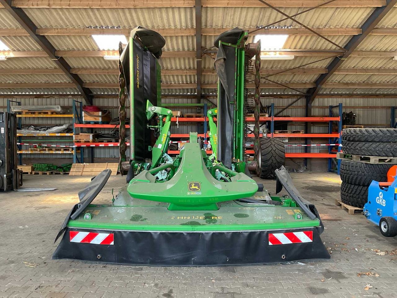 John Deere R350R + R990R Triple - Kesantomurskain/ Vesakkomurskain: kuva John Deere R350R + R990R Triple - Kesantomurskain/ Vesakkomurskain John Deere R350R + R990R Triple - Kesantomurskain/ Vesakkomurskain: kuva John Deere R350R + R990R Triple - Kesantomurskain/ Vesakkomurskain