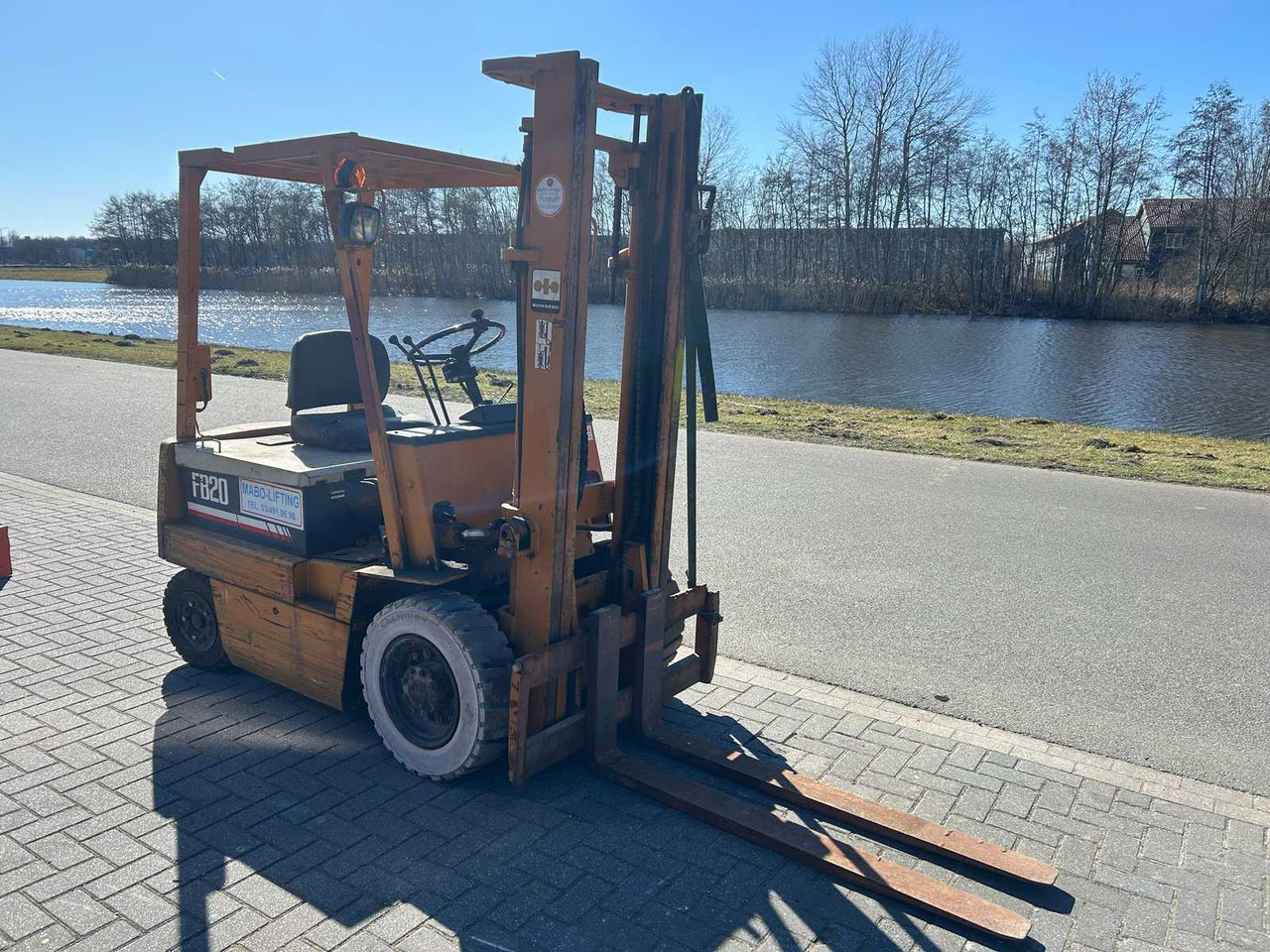 KOMATSU FB20-3 FORKLIFT - Vastapainotrukki: kuva KOMATSU FB20-3 FORKLIFT - Vastapainotrukki KOMATSU FB20-3 FORKLIFT - Vastapainotrukki: kuva KOMATSU FB20-3 FORKLIFT - Vastapainotrukki