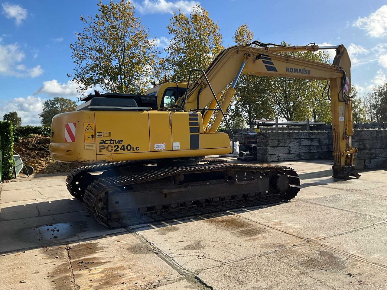 Komatsu 1999 KOMATSU ACTIVE PC240LC CRAWLER EXCAVATOR - Telakaivukone: kuva Komatsu 1999 KOMATSU ACTIVE PC240LC CRAWLER EXCAVATOR - Telakaivukone Komatsu 1999 KOMATSU ACTIVE PC240LC CRAWLER EXCAVATOR - Telakaivukone: kuva Komatsu 1999 KOMATSU ACTIVE PC240LC CRAWLER EXCAVATOR - Telakaivukone