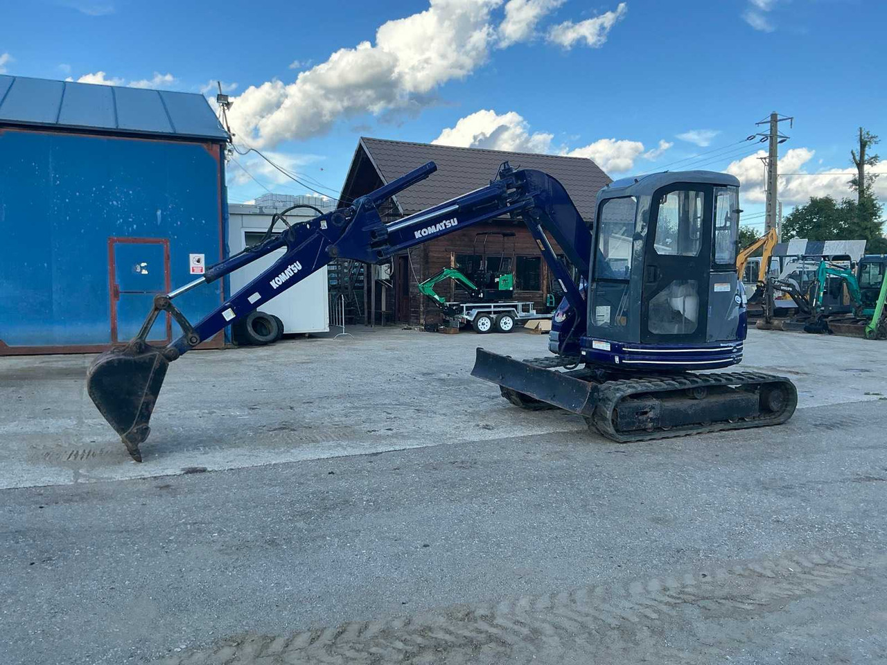 Komatsu KOMATSU - PC50 UU-2 - MINI-EXCAVATOR - 2005 - Minikuormaaja: kuva Komatsu KOMATSU - PC50 UU-2 - MINI-EXCAVATOR - 2005 - Minikuormaaja Komatsu KOMATSU - PC50 UU-2 - MINI-EXCAVATOR - 2005 - Minikuormaaja: kuva Komatsu KOMATSU - PC50 UU-2 - MINI-EXCAVATOR - 2005 - Minikuormaaja