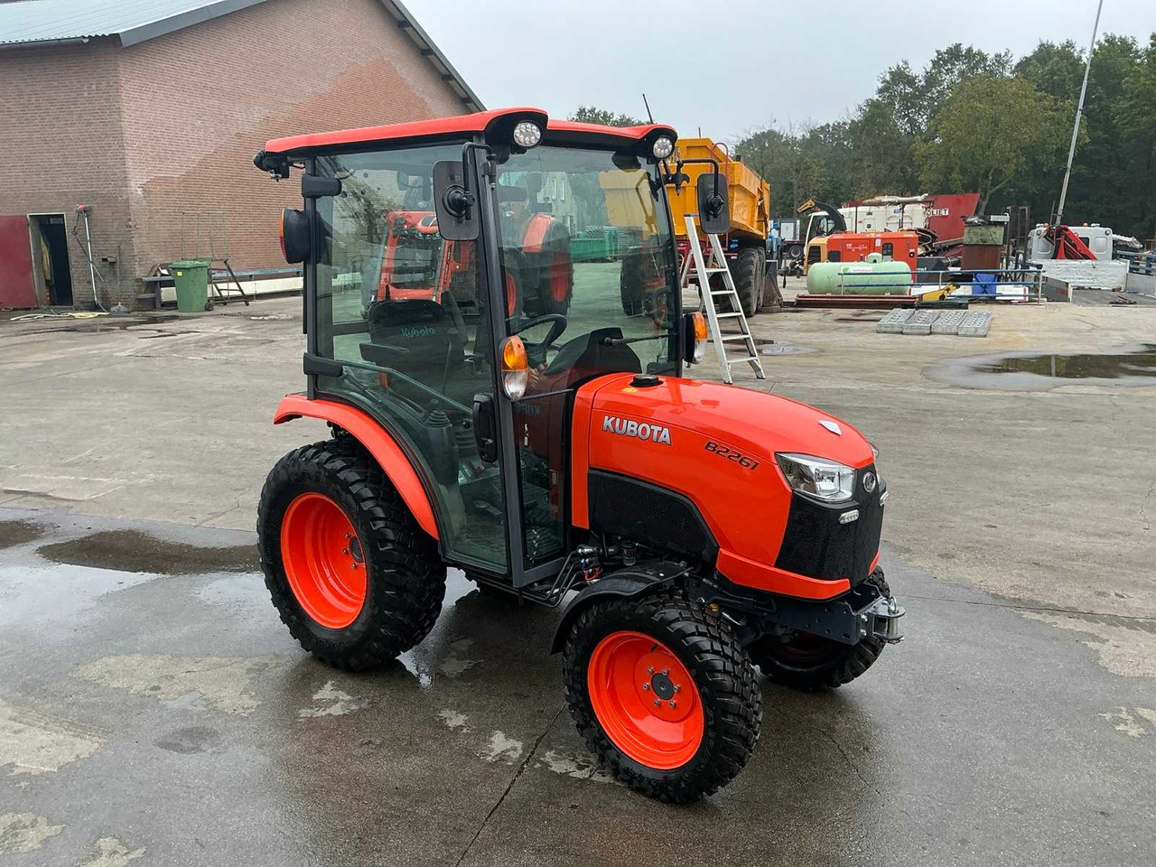 Kubota B2261 - Traktori: kuva Kubota B2261 - Traktori Kubota B2261 - Traktori: kuva Kubota B2261 - Traktori