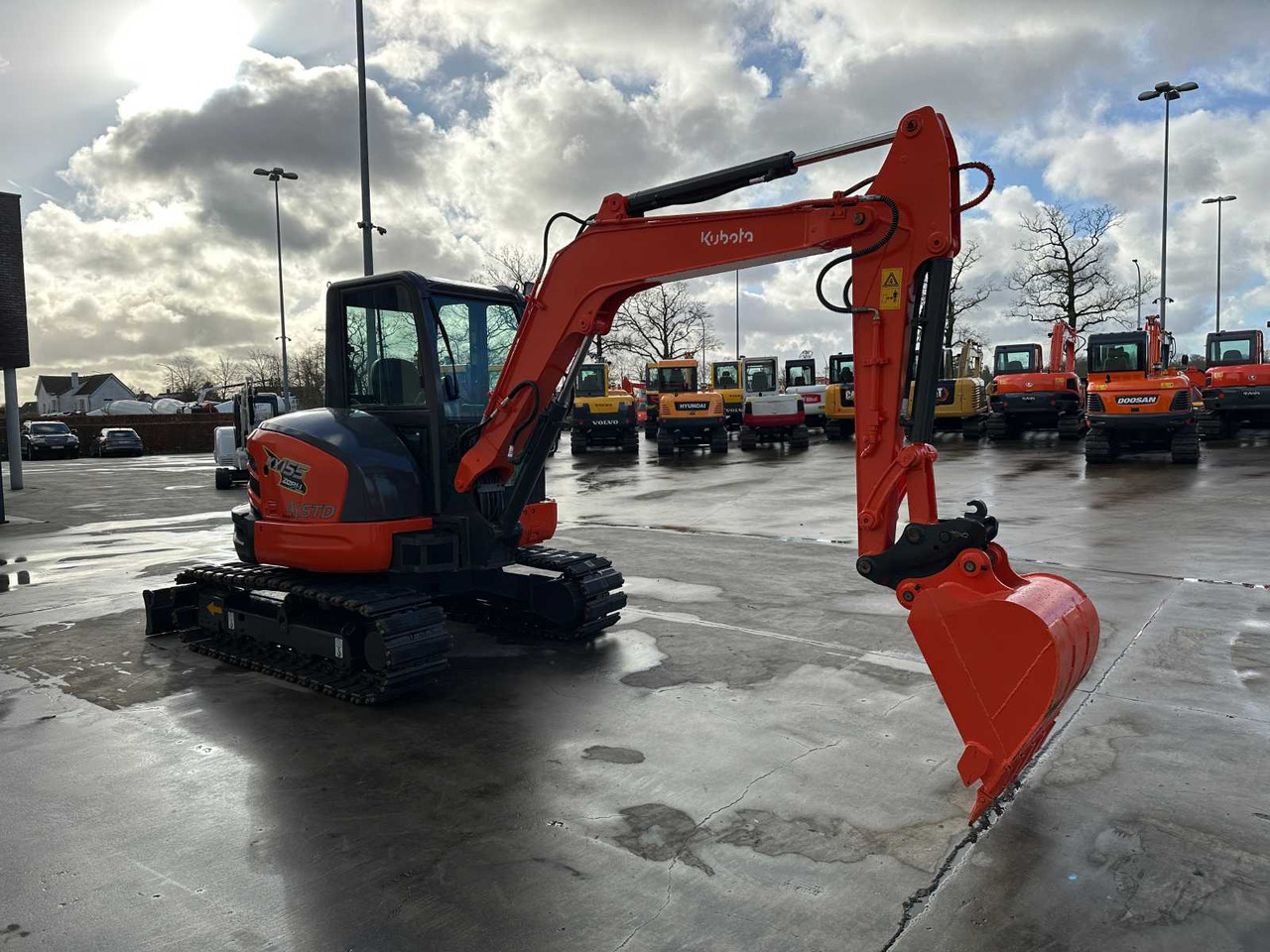 Kubota KX155-5 - Telakaivukone: kuva Kubota KX155-5 - Telakaivukone Kubota KX155-5 - Telakaivukone: kuva Kubota KX155-5 - Telakaivukone