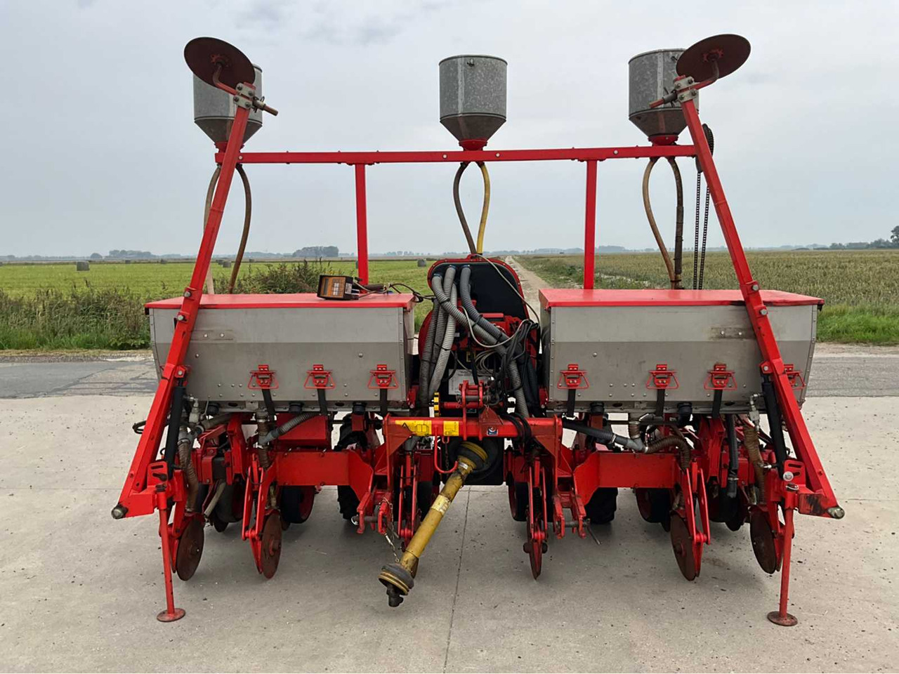 Kuhn Planter 2 - Kylvö-/ Istutuskone: kuva Kuhn Planter 2 - Kylvö-/ Istutuskone Kuhn Planter 2 - Kylvö-/ Istutuskone: kuva Kuhn Planter 2 - Kylvö-/ Istutuskone