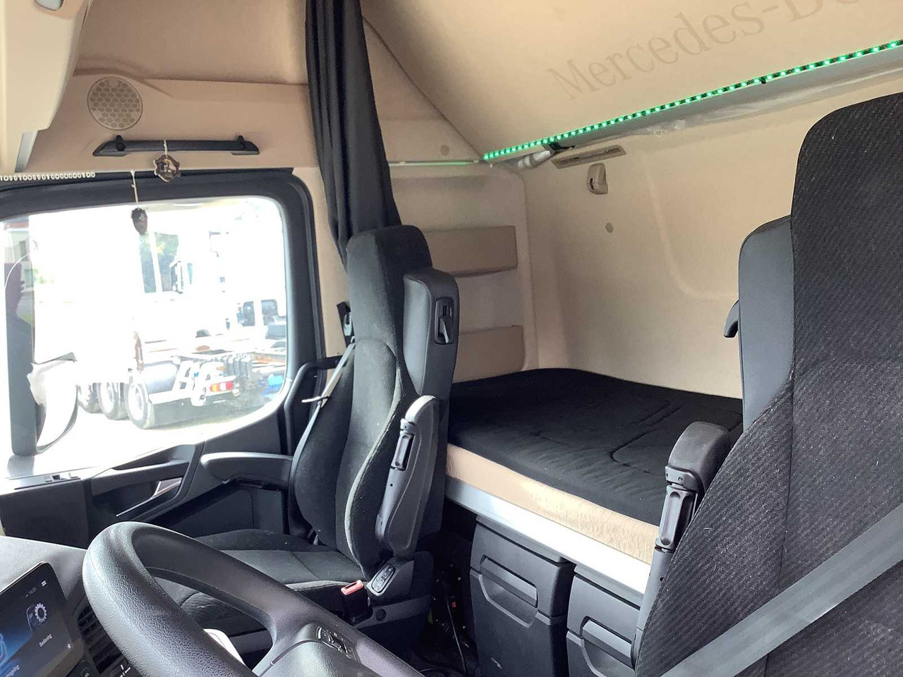 MERCEDES-BENZ - ACTROS 963-4-A - TRUCK - 2023 - Kuorma-auto: kuva MERCEDES-BENZ - ACTROS 963-4-A - TRUCK - 2023 - Kuorma-auto MERCEDES-BENZ - ACTROS 963-4-A - TRUCK - 2023 - Kuorma-auto: kuva MERCEDES-BENZ - ACTROS 963-4-A - TRUCK - 2023 - Kuorma-auto