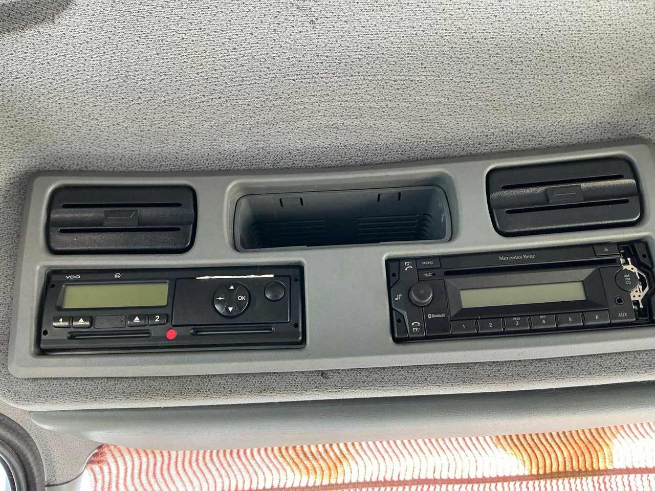 Kuorma-auto MERCEDES-BENZ TRUCK: kuva Kuorma-auto MERCEDES-BENZ TRUCK