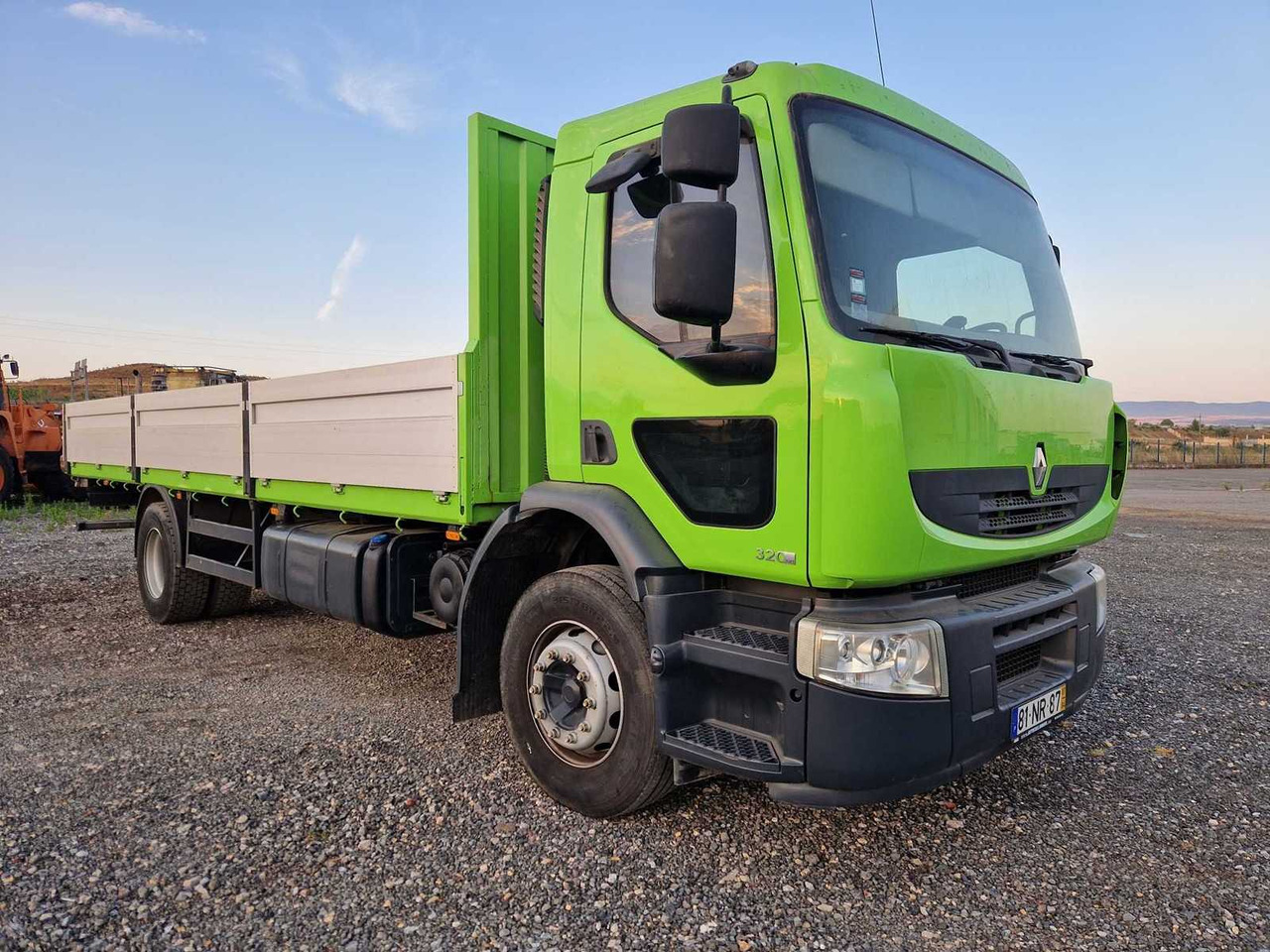 RENAULT 320 DXI TRUCK - 2007 - Kuorma-auto: kuva RENAULT 320 DXI TRUCK - 2007 - Kuorma-auto RENAULT 320 DXI TRUCK - 2007 - Kuorma-auto: kuva RENAULT 320 DXI TRUCK - 2007 - Kuorma-auto