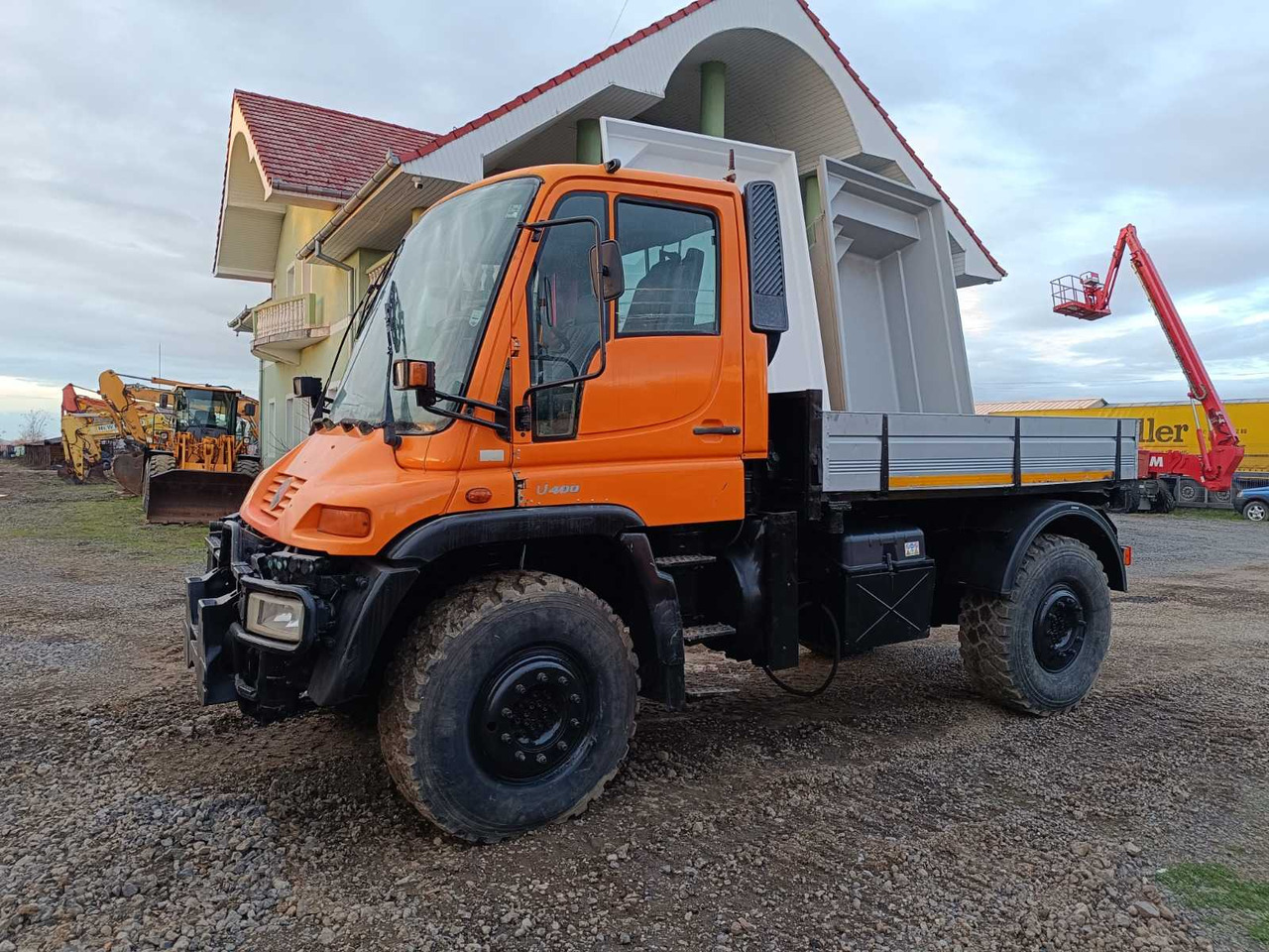 UNIMOG - U 400 - TRUCK - 2001 - Kuorma-auto: kuva UNIMOG - U 400 - TRUCK - 2001 - Kuorma-auto UNIMOG - U 400 - TRUCK - 2001 - Kuorma-auto: kuva UNIMOG - U 400 - TRUCK - 2001 - Kuorma-auto