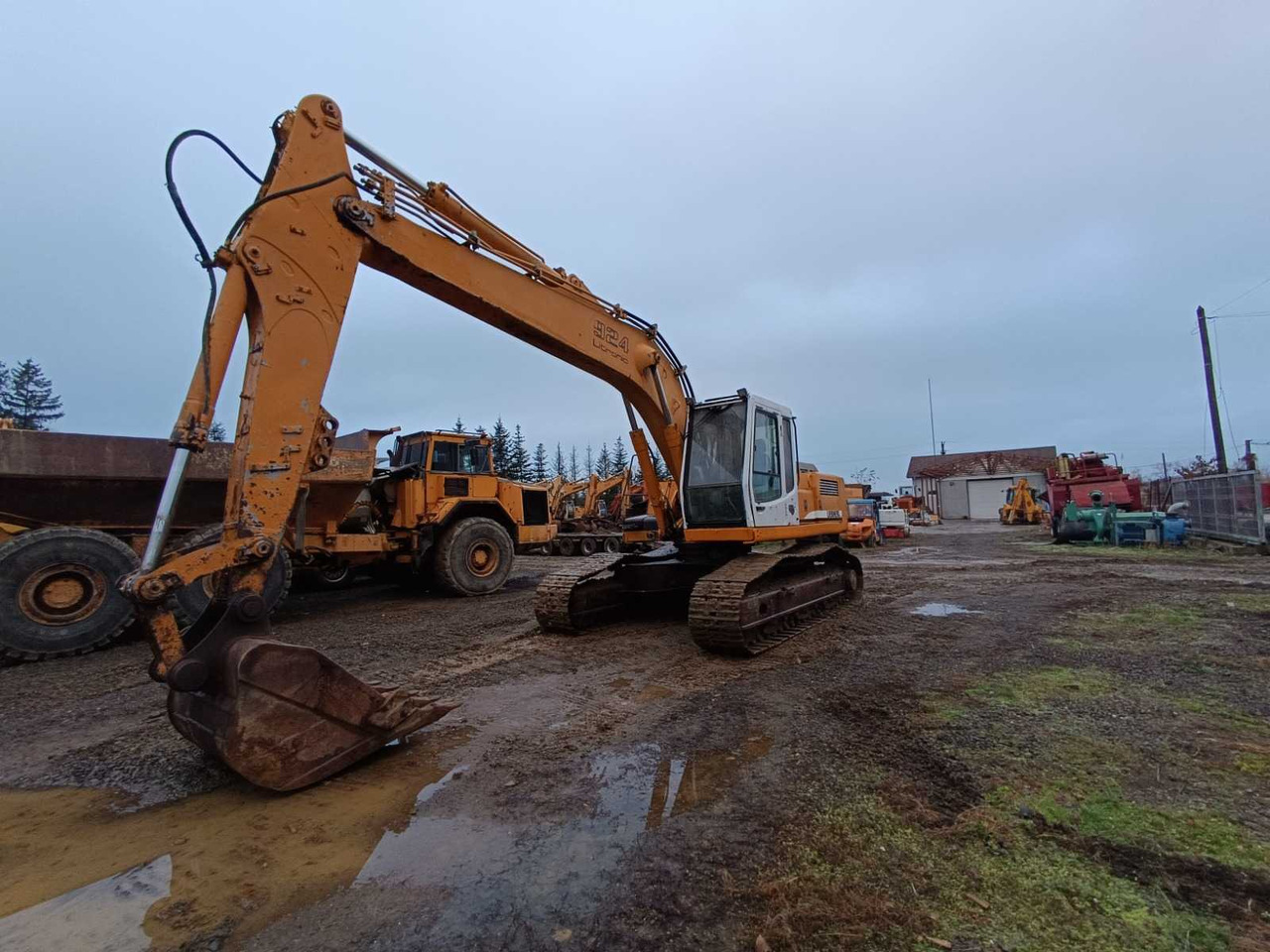 LIEBHERR - 2001 - R924 - TRACKED EXCAVATOR - Kaivuri: kuva LIEBHERR - 2001 - R924 - TRACKED EXCAVATOR - Kaivuri LIEBHERR - 2001 - R924 - TRACKED EXCAVATOR - Kaivuri: kuva LIEBHERR - 2001 - R924 - TRACKED EXCAVATOR - Kaivuri