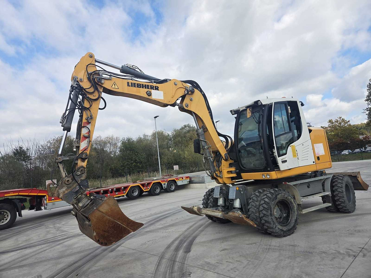 LIEBHERR - 912 COMPACT LITRONIC - WHEELED EXCAVATOR - 2017 - Pyöräalustainen kaivinkone: kuva LIEBHERR - 912 COMPACT LITRONIC - WHEELED EXCAVATOR - 2017 - Pyöräalustainen kaivinkone LIEBHERR - 912 COMPACT LITRONIC - WHEELED EXCAVATOR - 2017 - Pyöräalustainen kaivinkone: kuva LIEBHERR - 912 COMPACT LITRONIC - WHEELED EXCAVATOR - 2017 - Pyöräalustainen kaivinkone