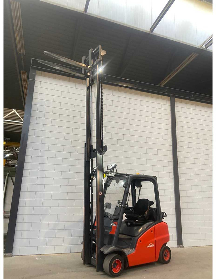LINDE - 2013 - H20T - FORKLIFT TRUCK - SIDE-SHIFT - Vastapainotrukki: kuva LINDE - 2013 - H20T - FORKLIFT TRUCK - SIDE-SHIFT - Vastapainotrukki LINDE - 2013 - H20T - FORKLIFT TRUCK - SIDE-SHIFT - Vastapainotrukki: kuva LINDE - 2013 - H20T - FORKLIFT TRUCK - SIDE-SHIFT - Vastapainotrukki