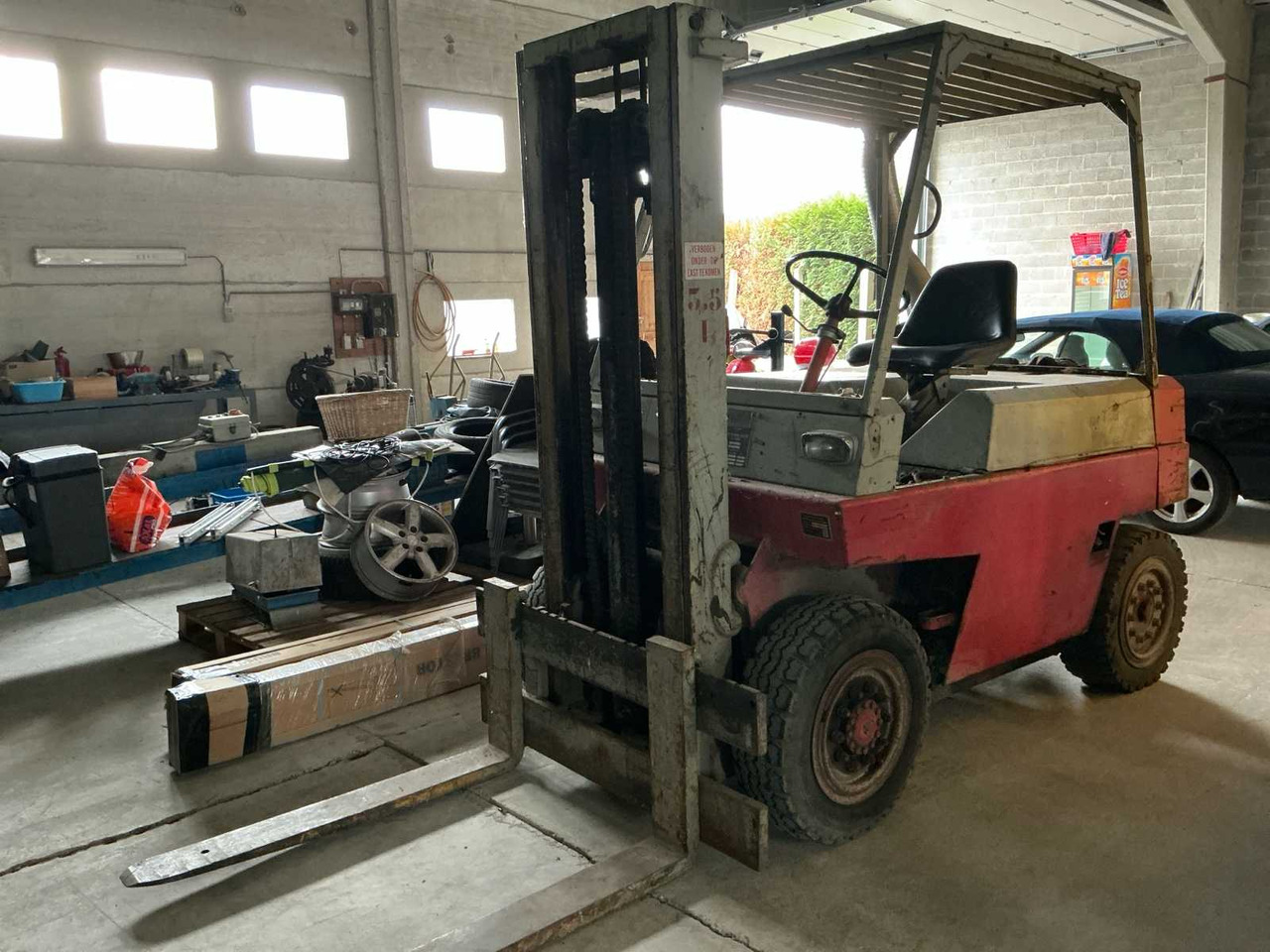 LINDE H35D FORKLIFT TRUCK - Vastapainotrukki: kuva LINDE H35D FORKLIFT TRUCK - Vastapainotrukki LINDE H35D FORKLIFT TRUCK - Vastapainotrukki: kuva LINDE H35D FORKLIFT TRUCK - Vastapainotrukki